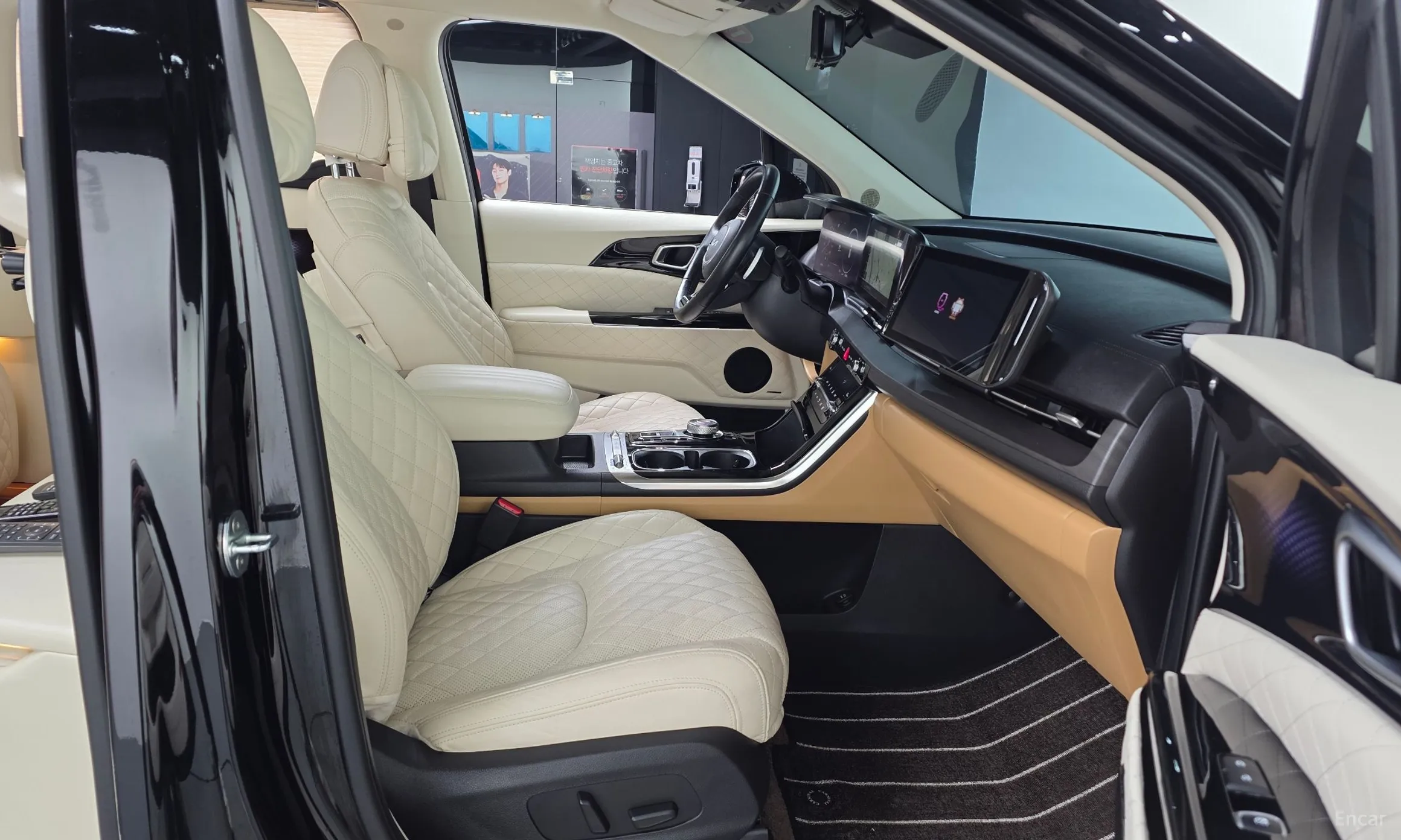 Kia Carnival Gen 4 превью 11
