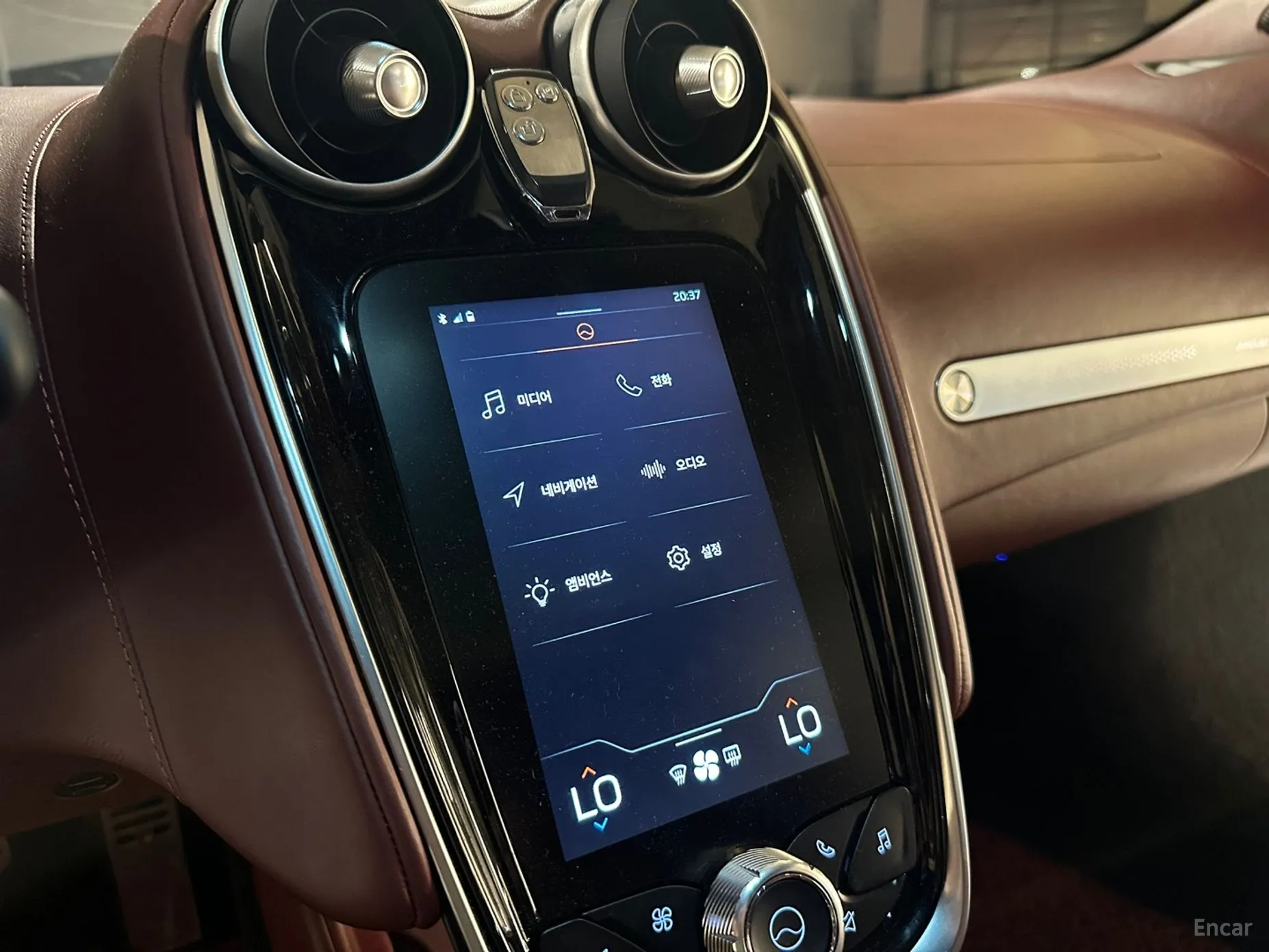 McLaren GT превью 14
