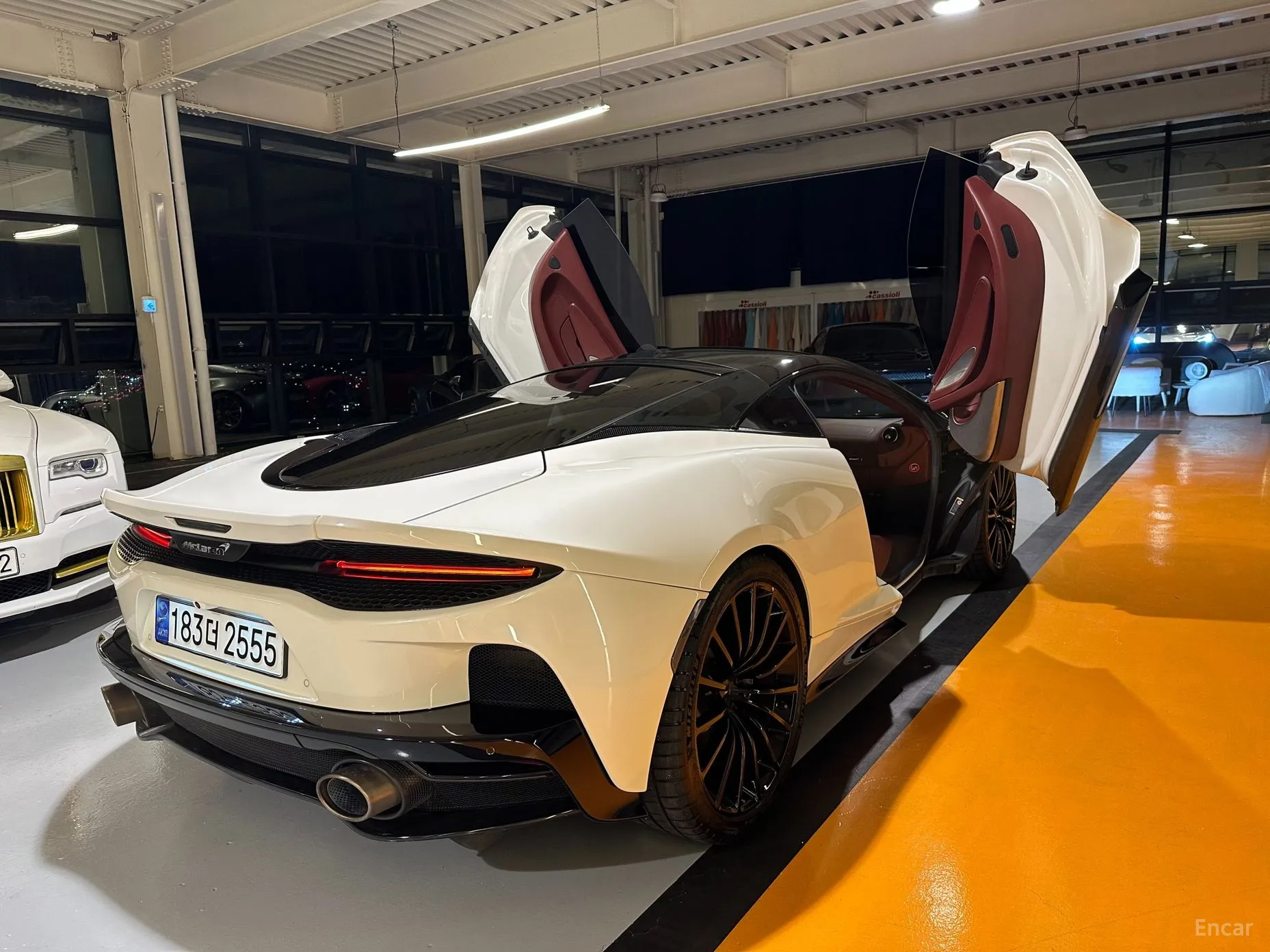 McLaren GT превью 4