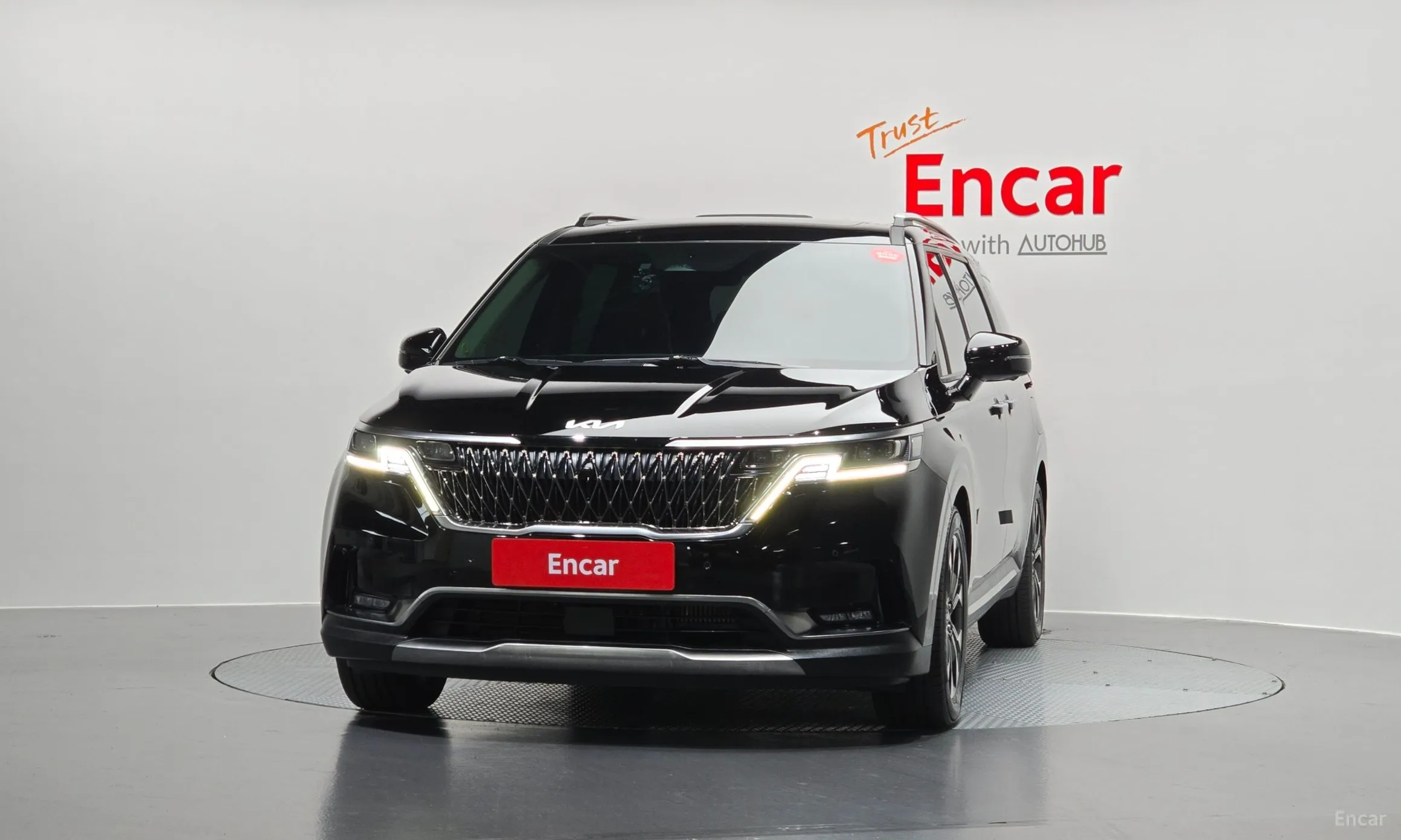 Kia Carnival Gen 4 превью 3