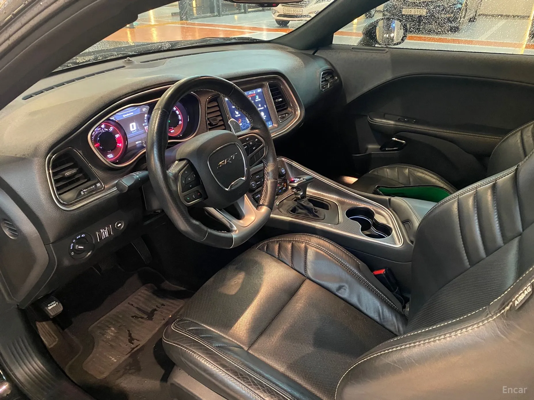 Dodge Challenger превью 11