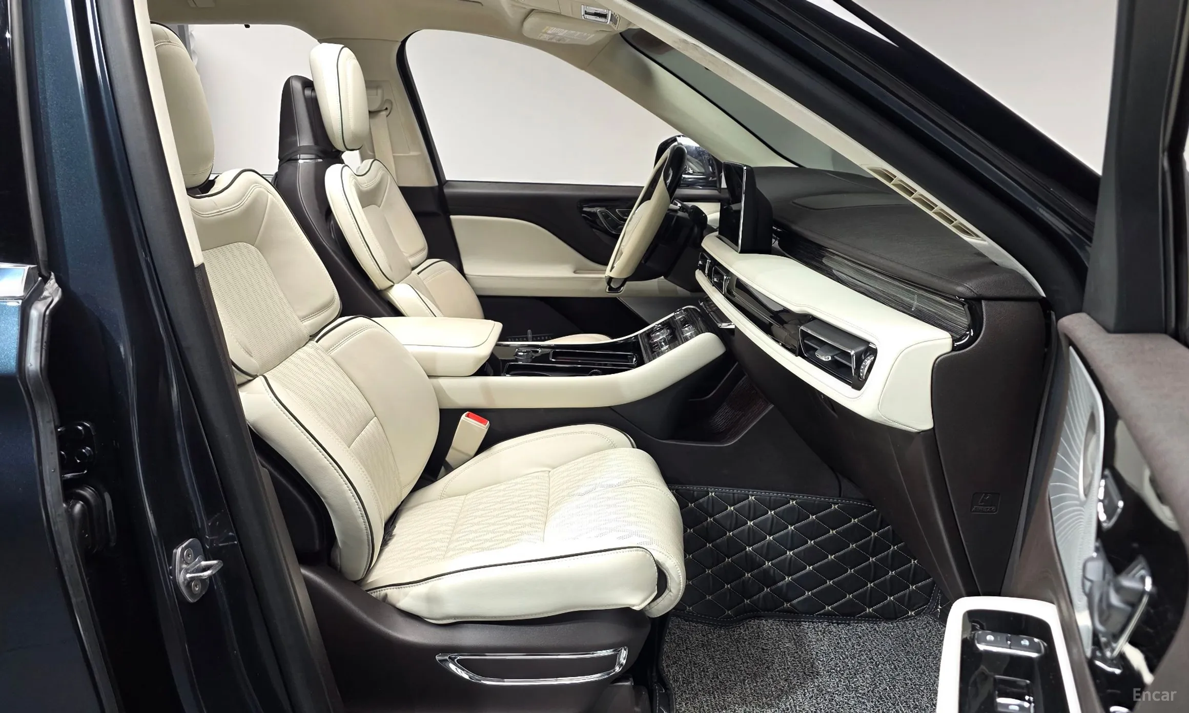 Lincoln Aviator 2nd Generation превью 10