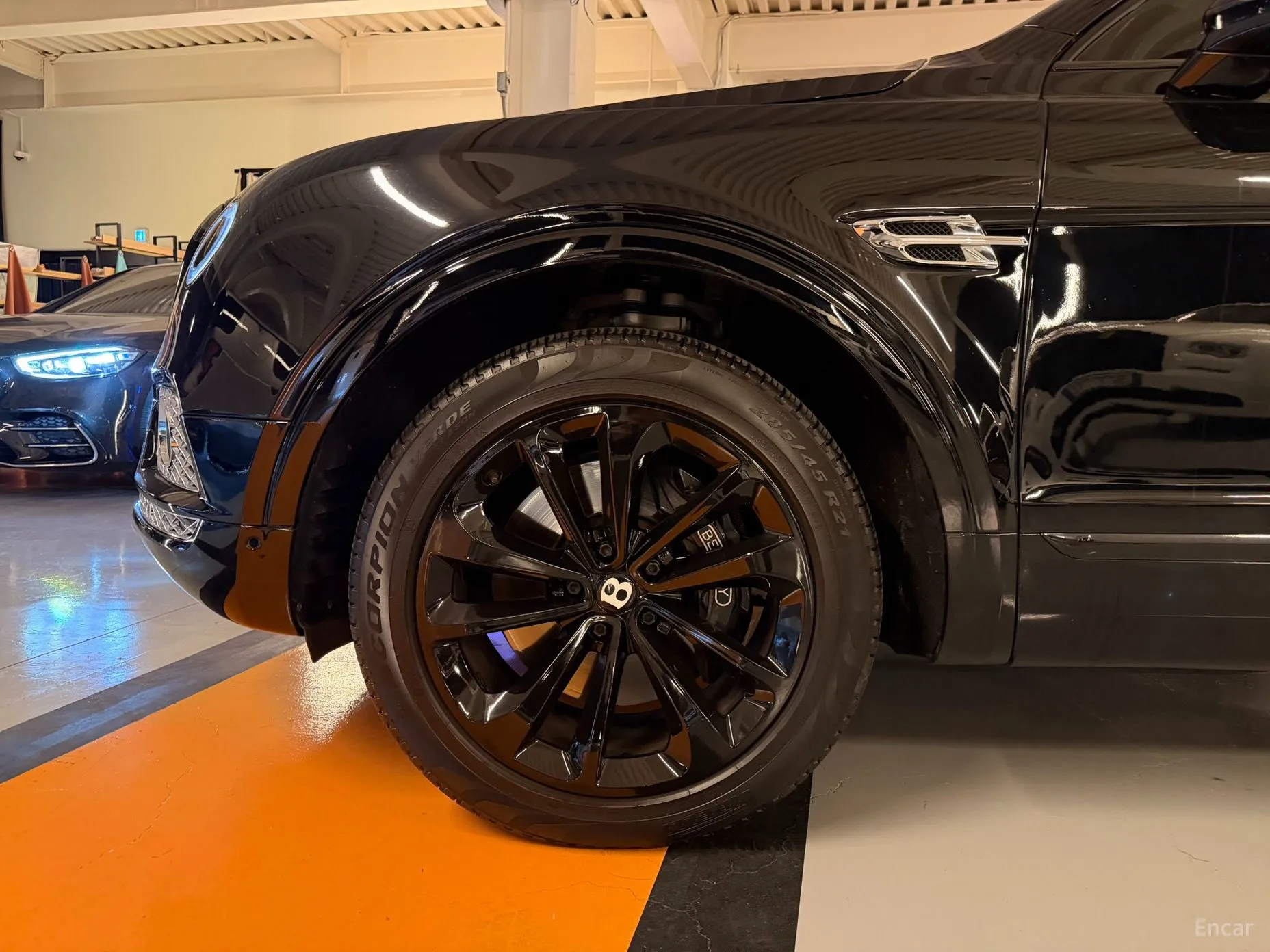 Bentley Bentayga превью 7