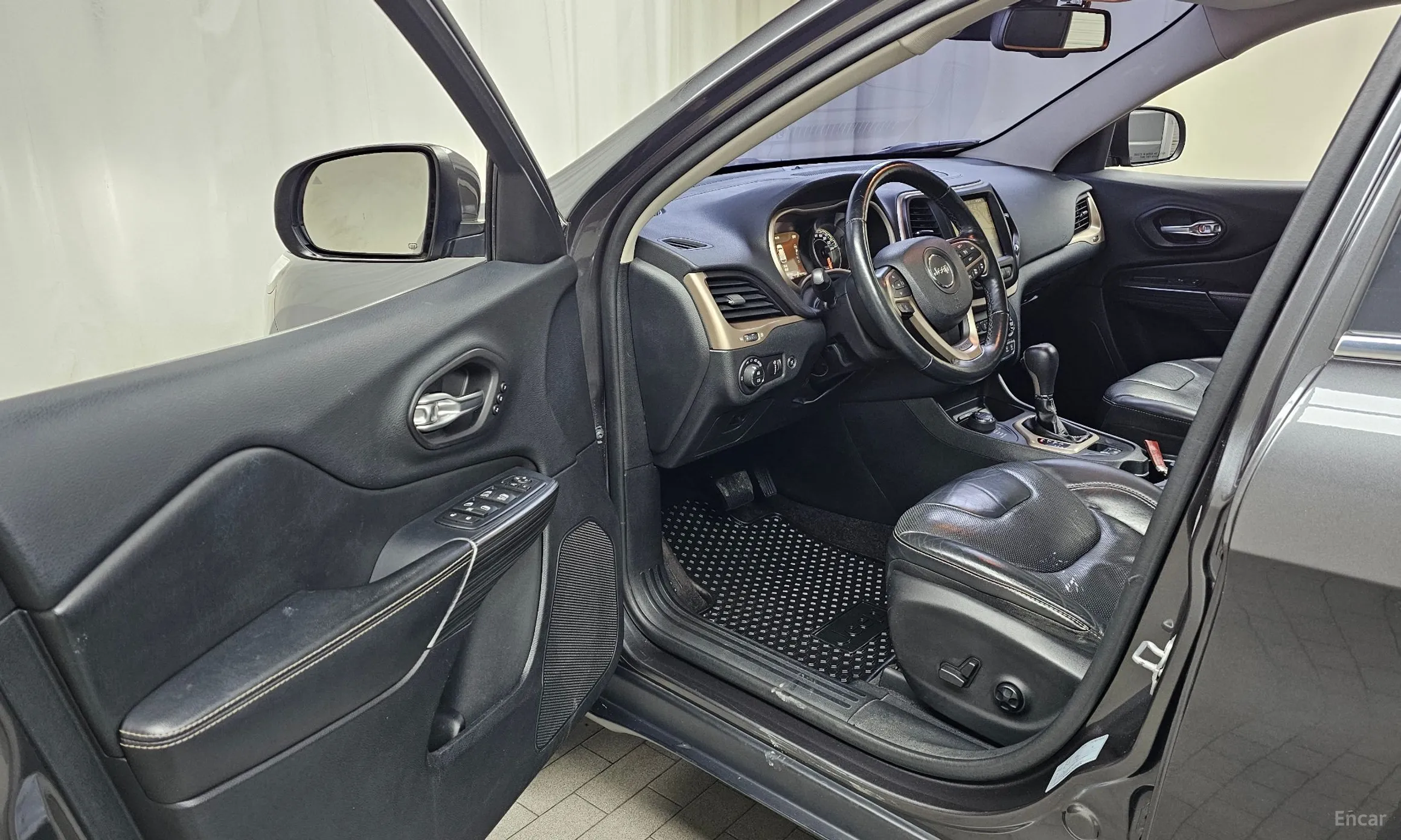 Jeep Cherokee (KL) превью 10