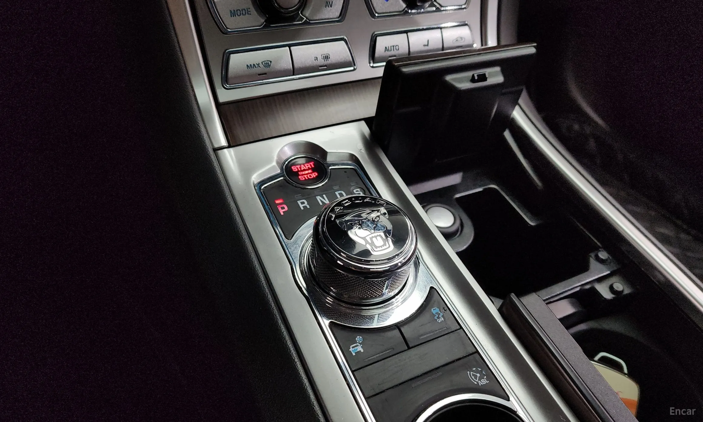 Jaguar New XF превью 9