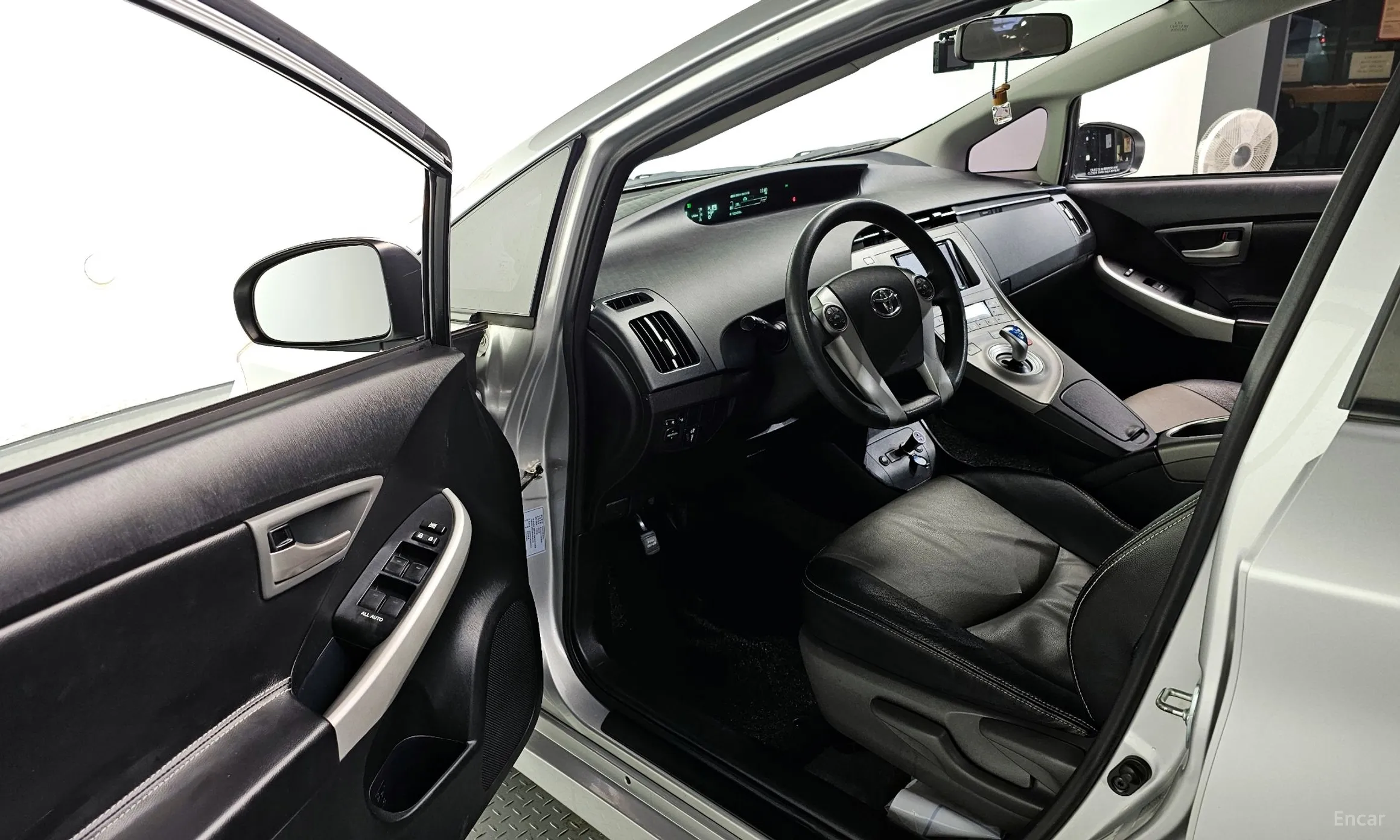 Toyota Toyota Prius превью 11