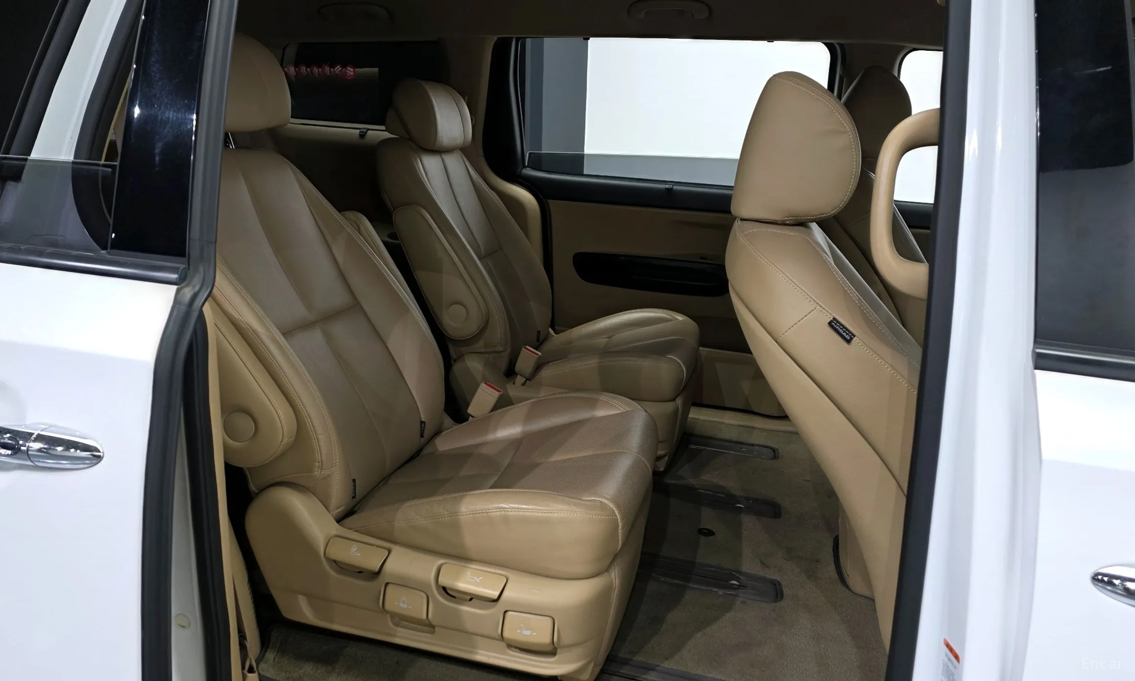 Kia Carnival превью 12