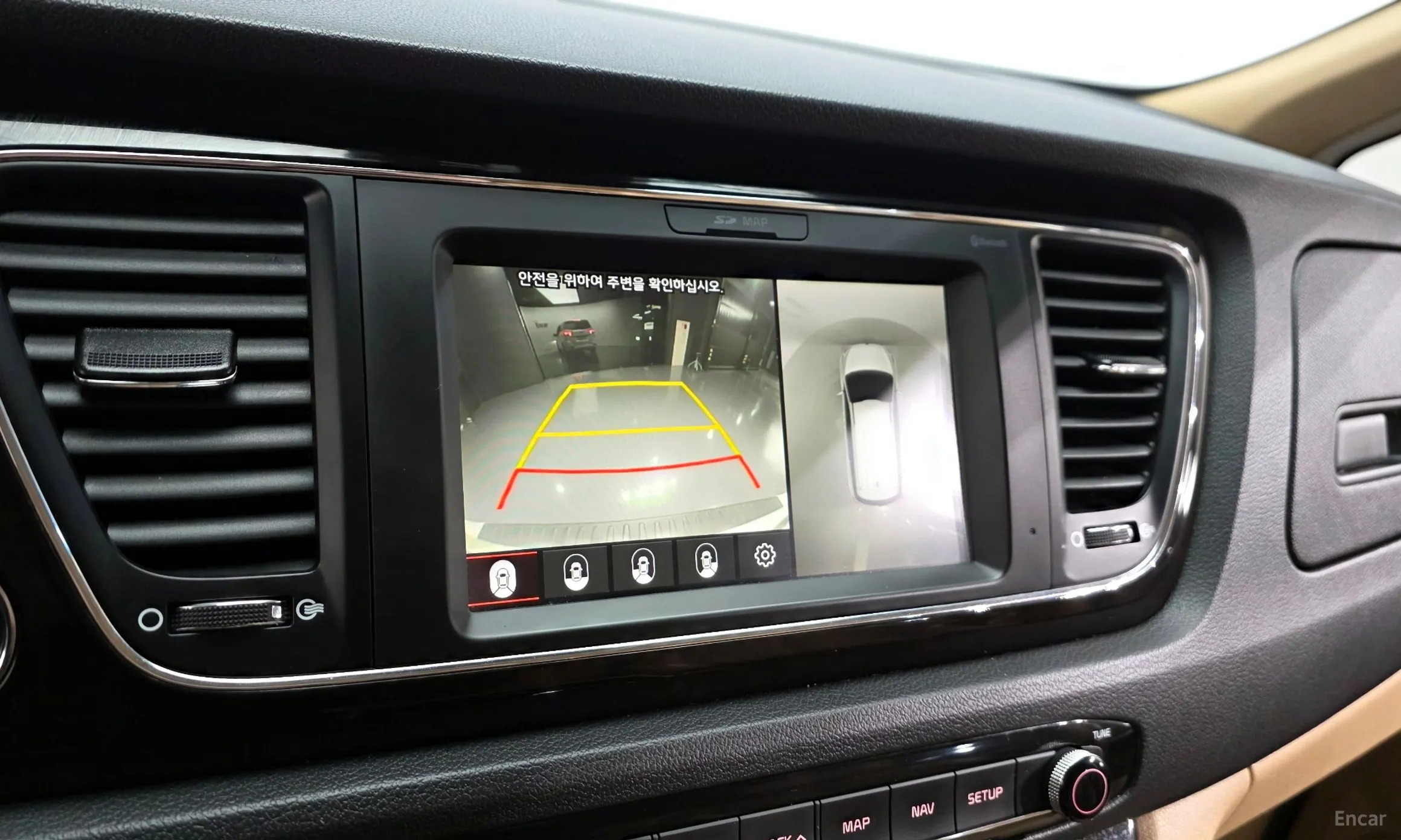 Kia Carnival превью 15