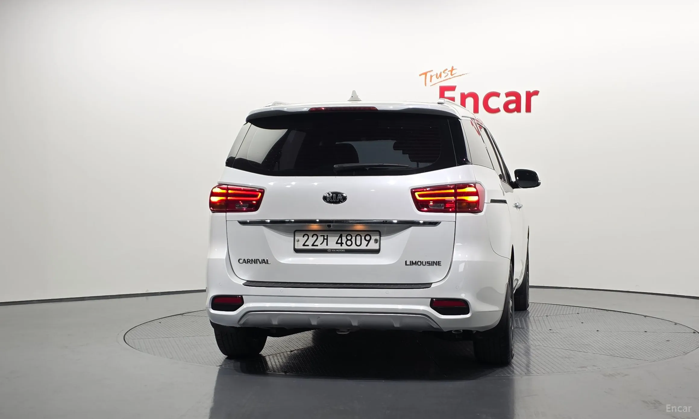 Kia Carnival превью 4
