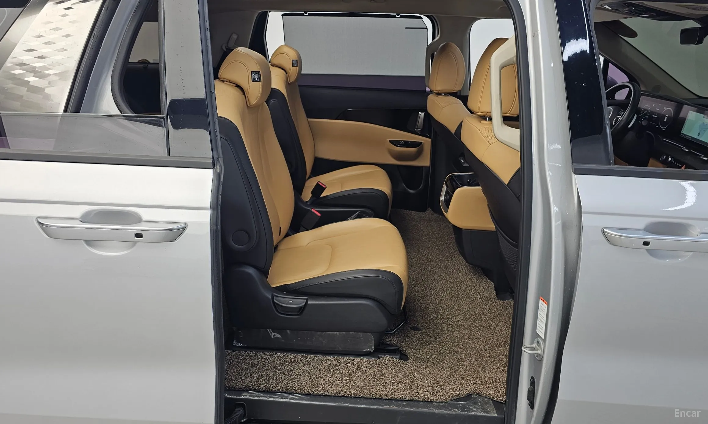 Kia Carnival Gen 4 превью 12