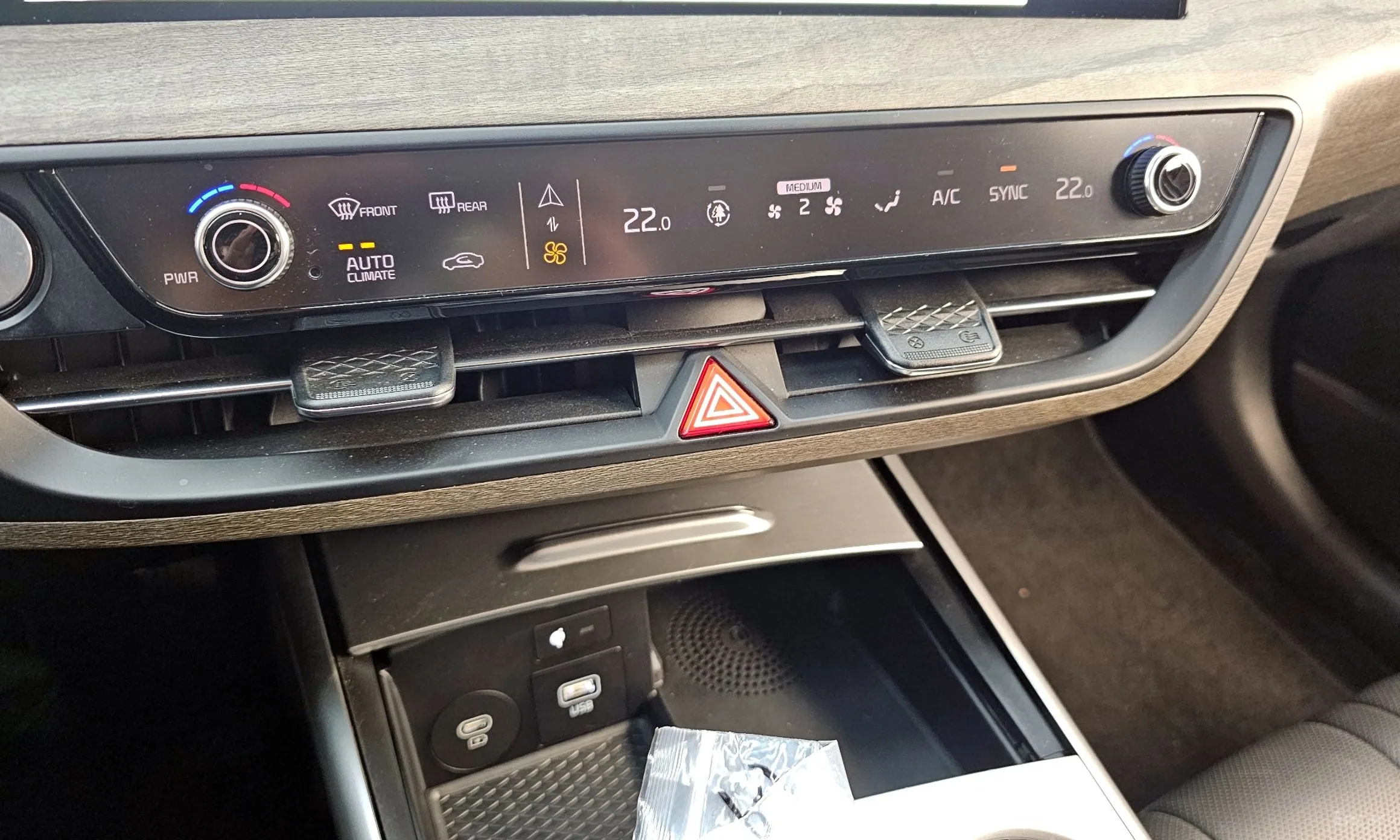 Kia K8 превью 17