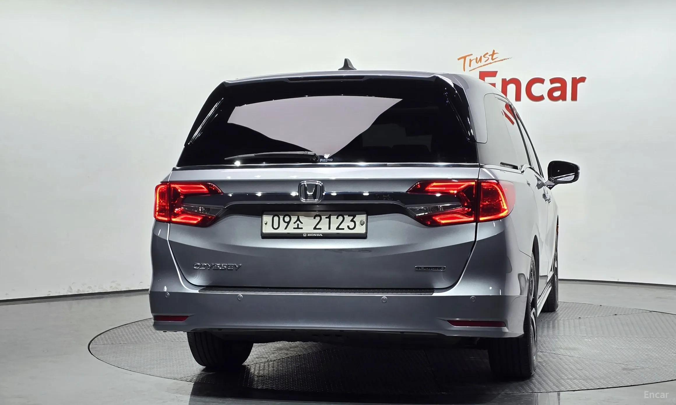 Honda Odyssey превью 4
