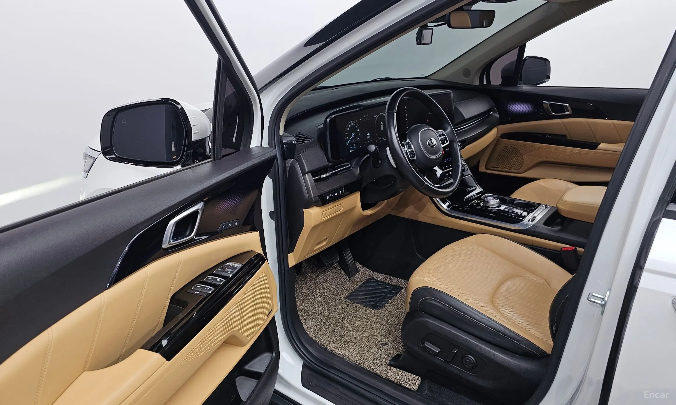 Kia Carnival Gen 4 превью 10