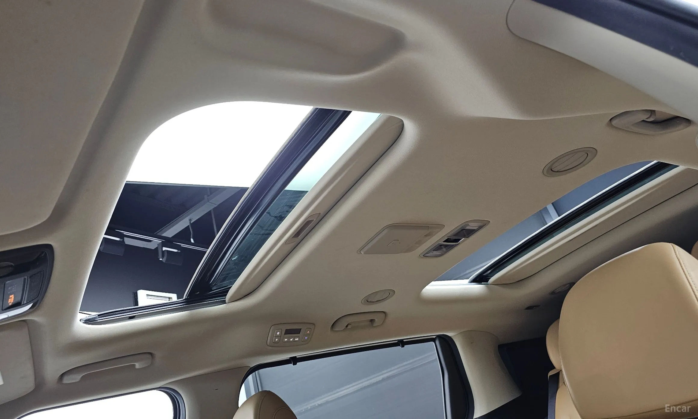Kia Carnival Gen 4 превью 18
