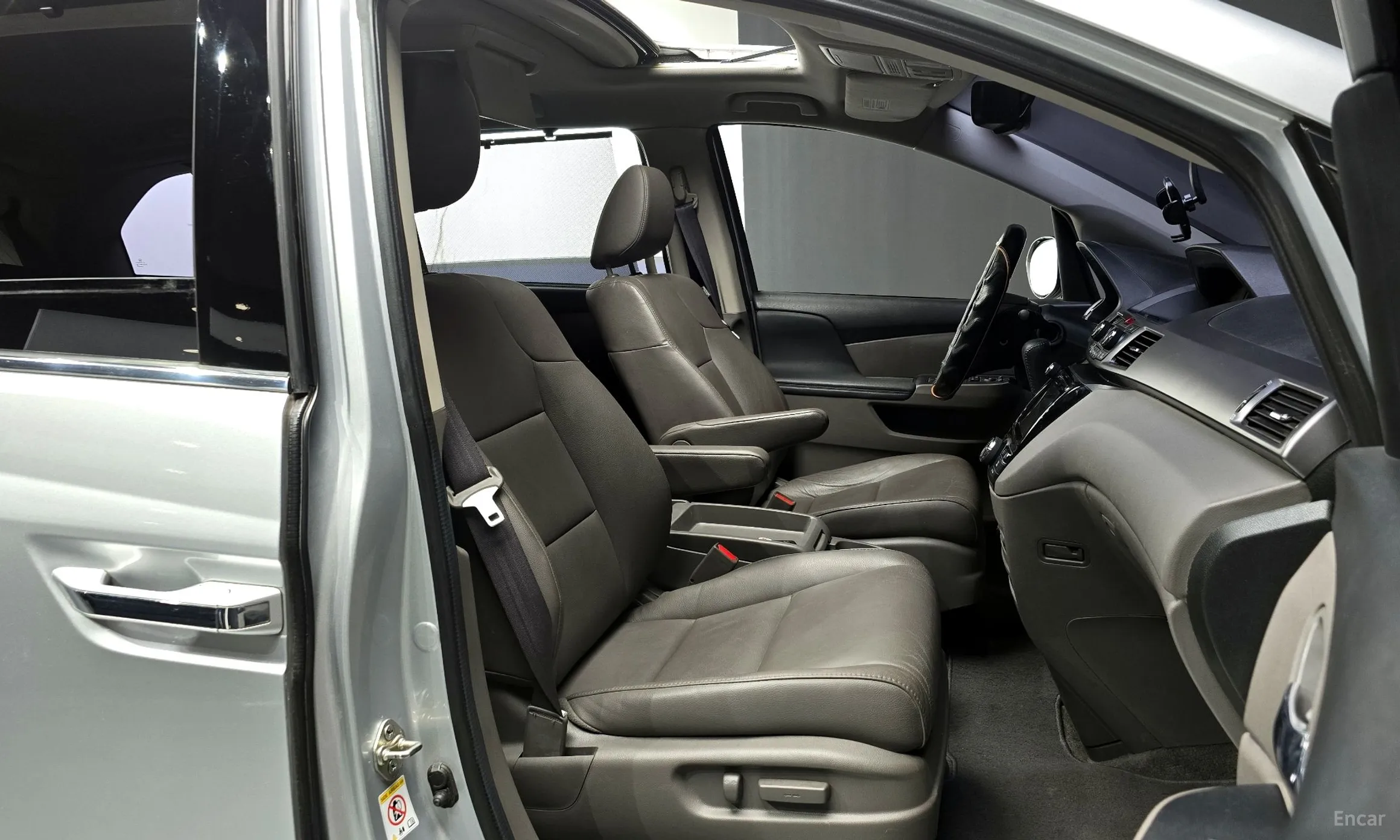 Honda Odyssey превью 10