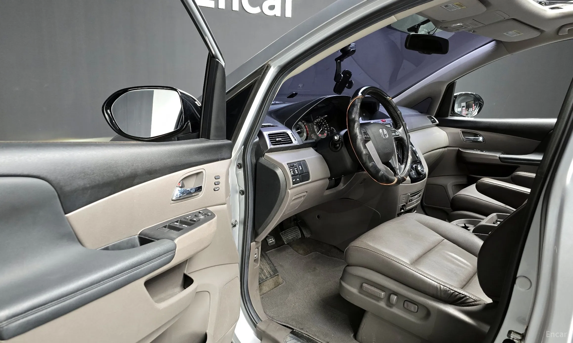 Honda Odyssey превью 11