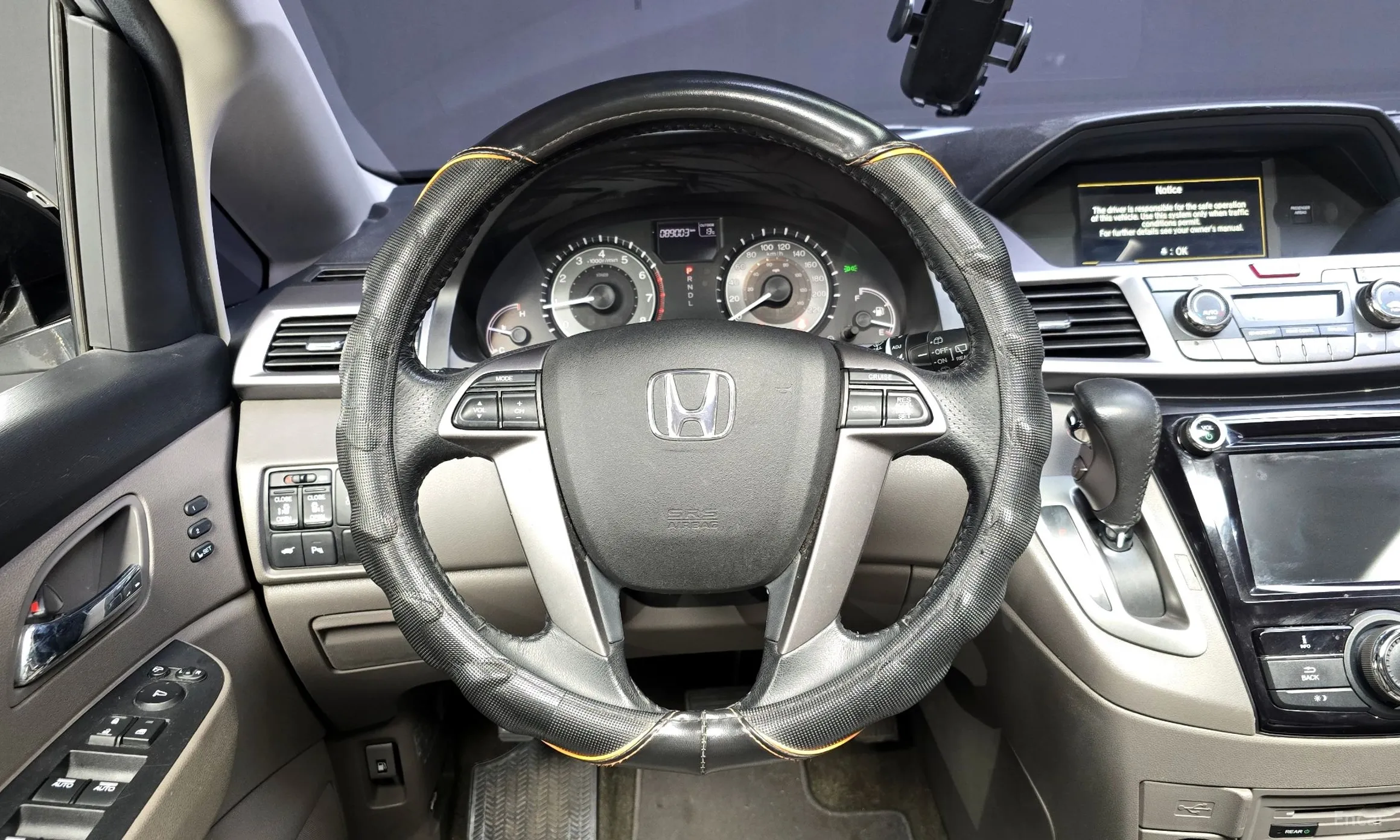 Honda Odyssey превью 13