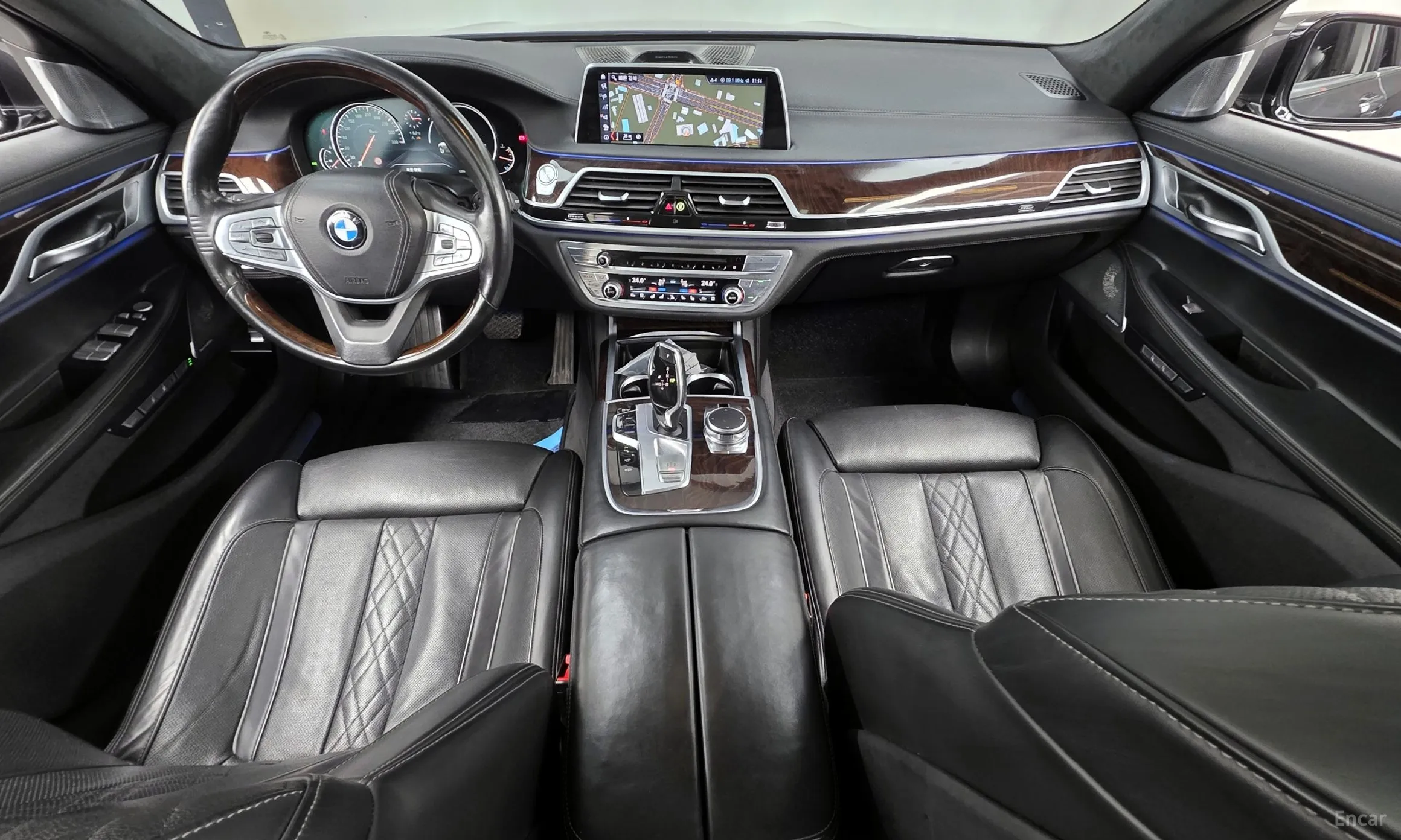BMW 7 Series (G11) превью 7