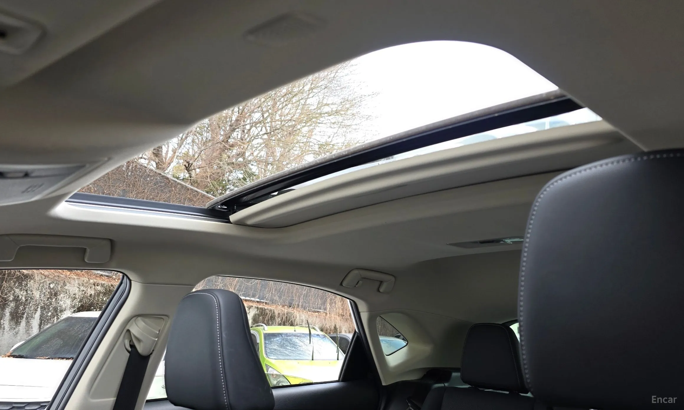Lexus NX300h превью 19