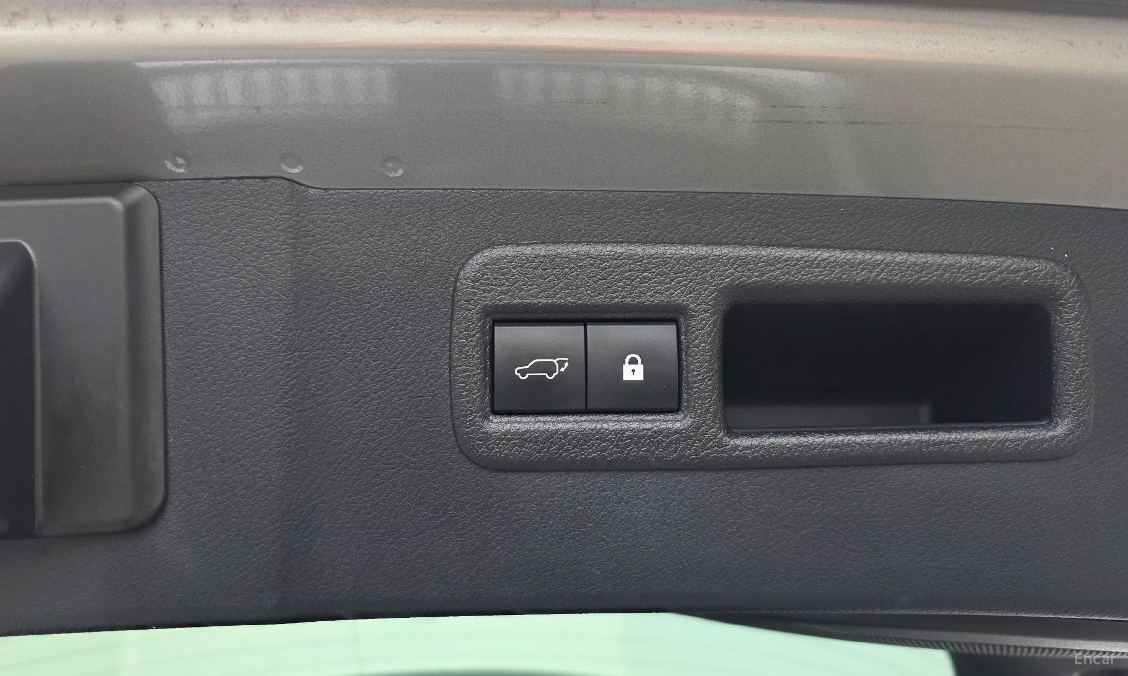 Lexus NX300h превью 20