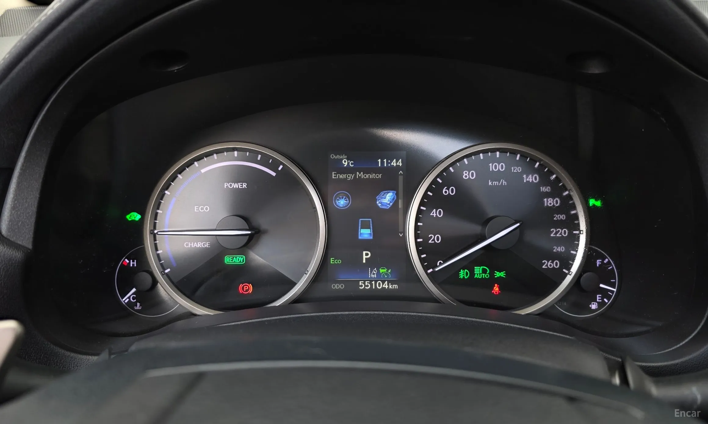 Lexus NX300h превью 8