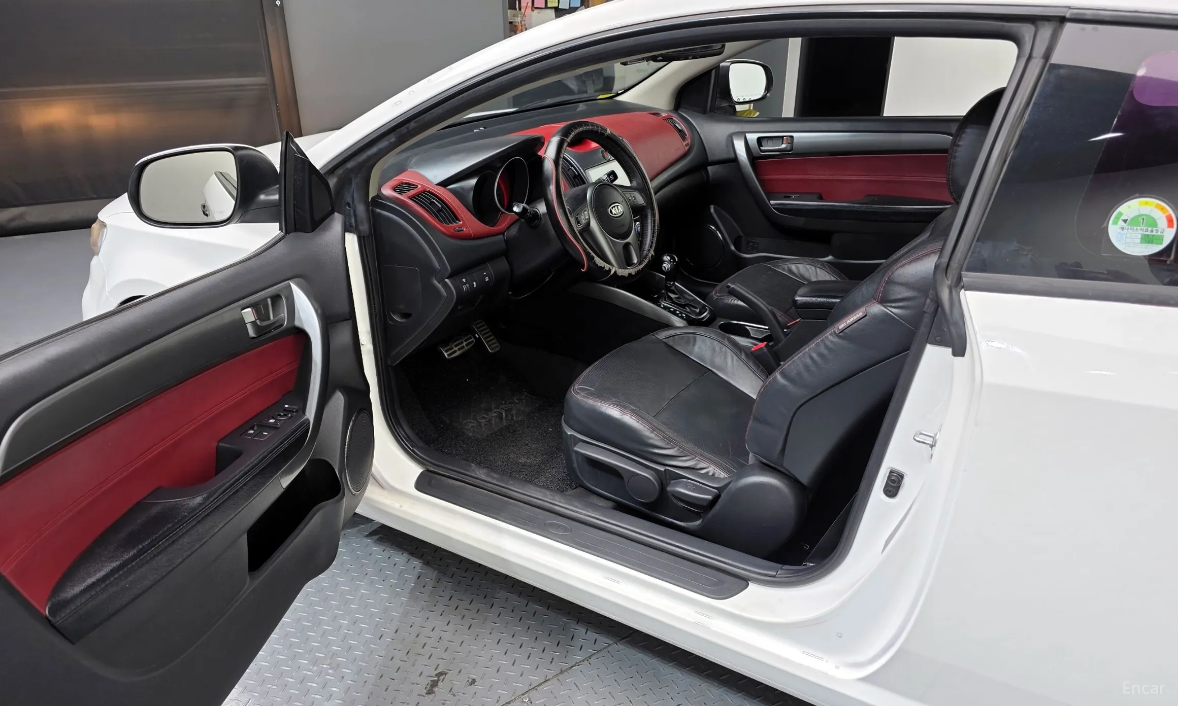 Kia Forte Coop превью 10