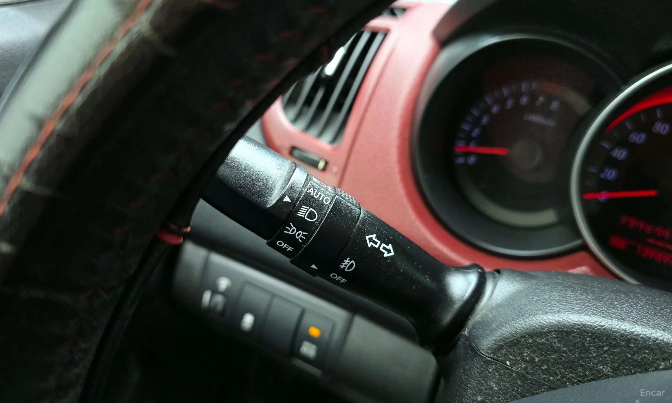 Kia Forte Coop превью 16