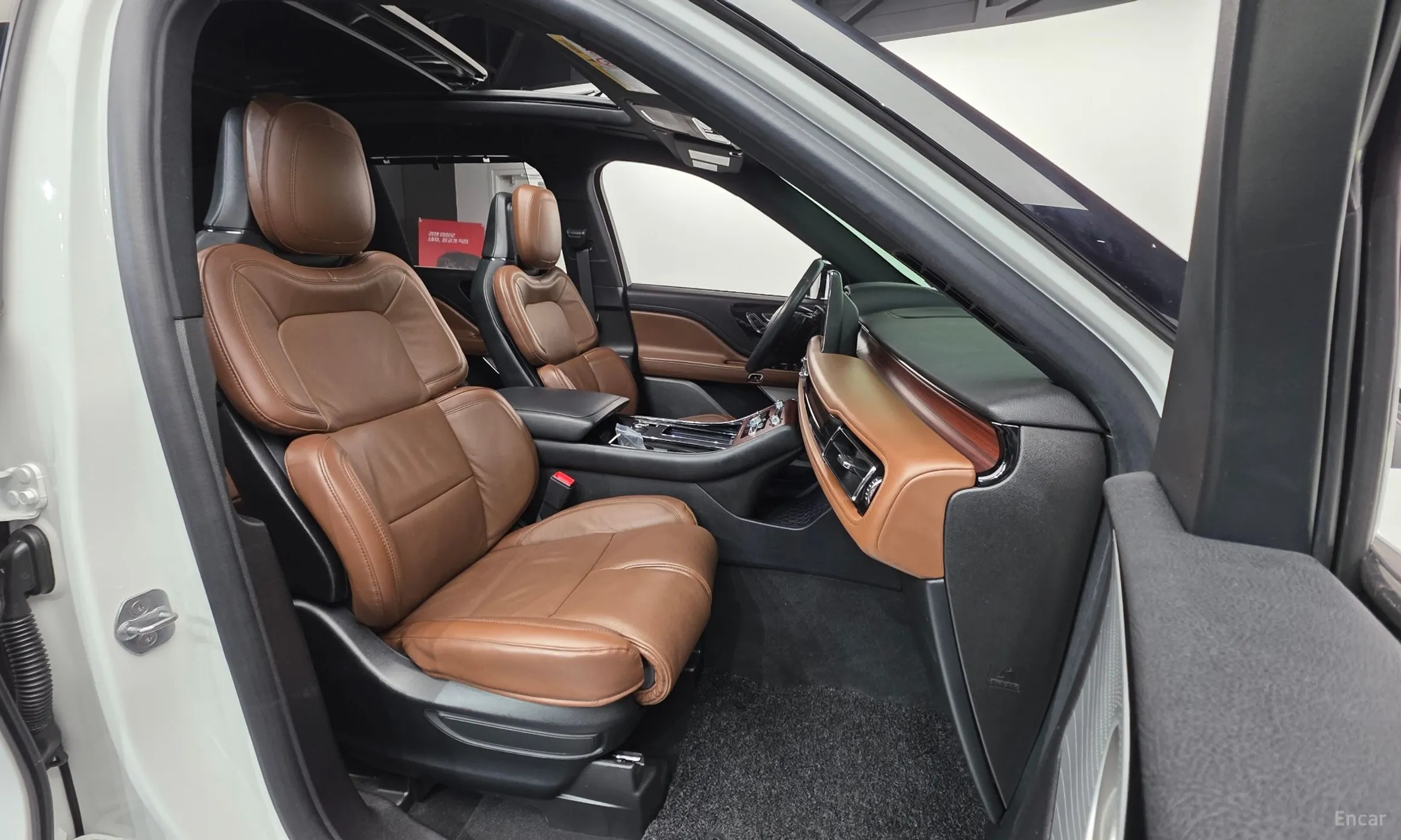 Lincoln Aviator 2nd Generation превью 10