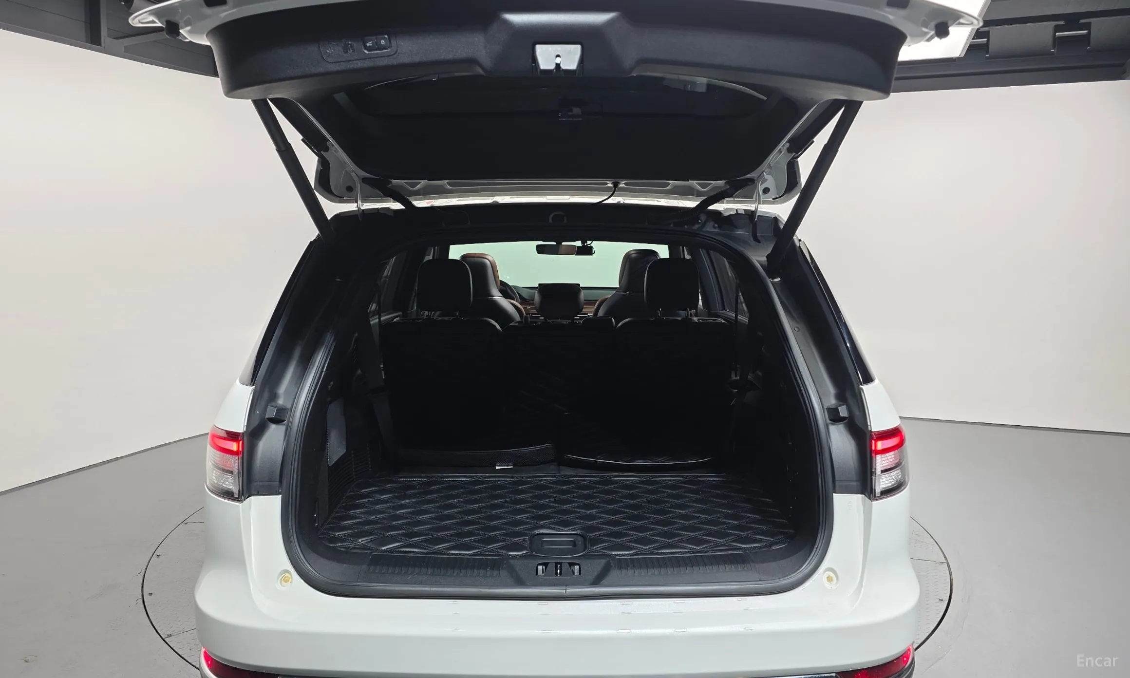 Lincoln Aviator 2nd Generation превью 20