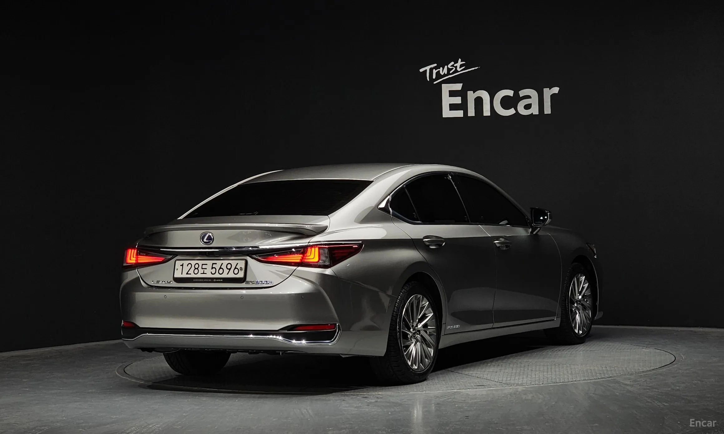 Lexus ES300h 7th Generation