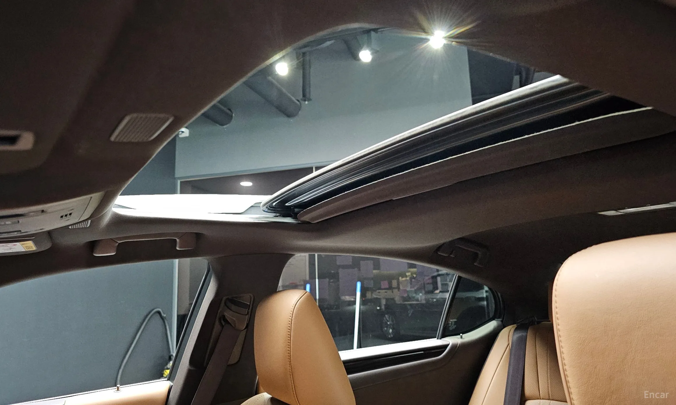 Lexus ES300h 7th Generation превью 19