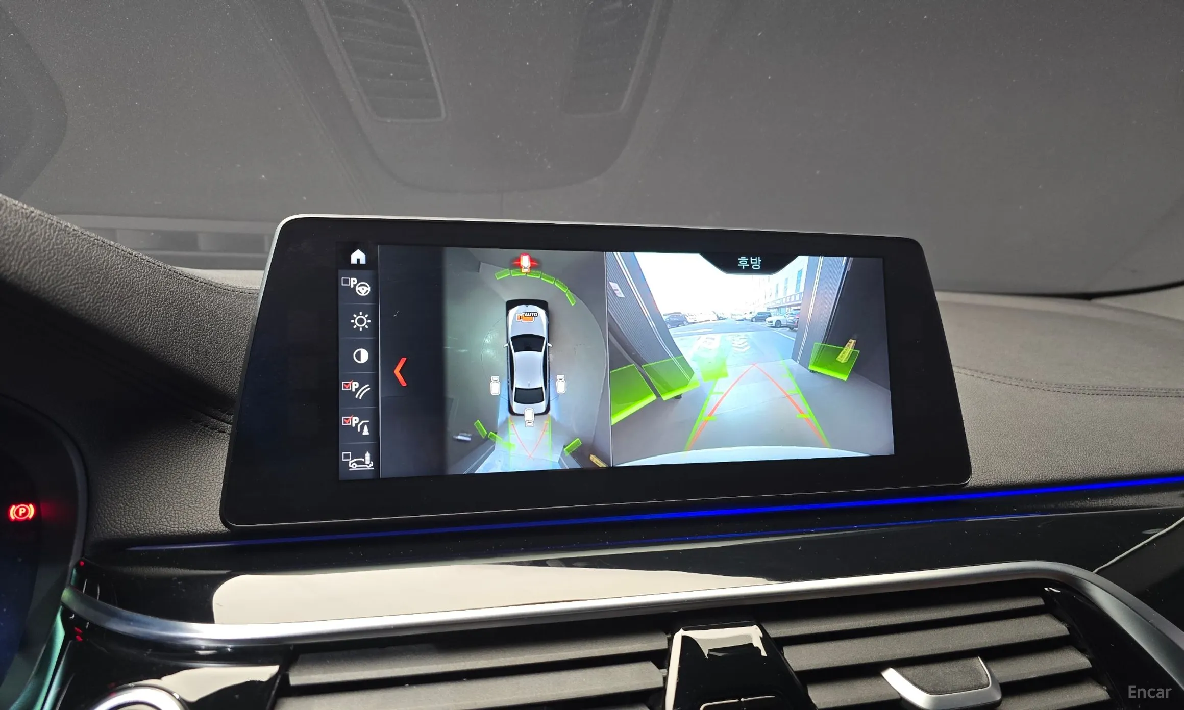 BMW 5 Series (G30) превью 15