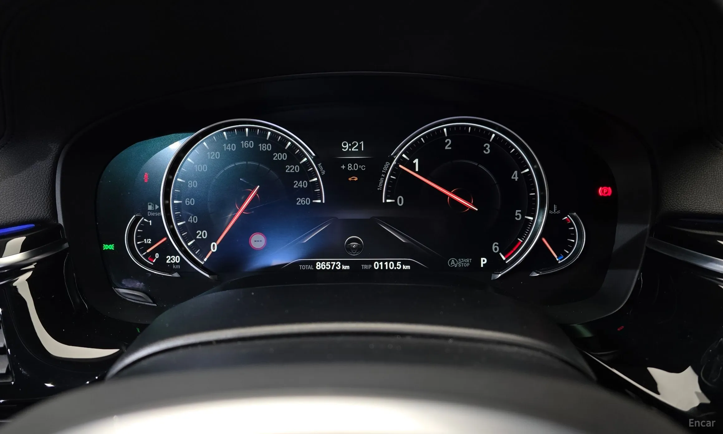 BMW 5 Series (G30) превью 8