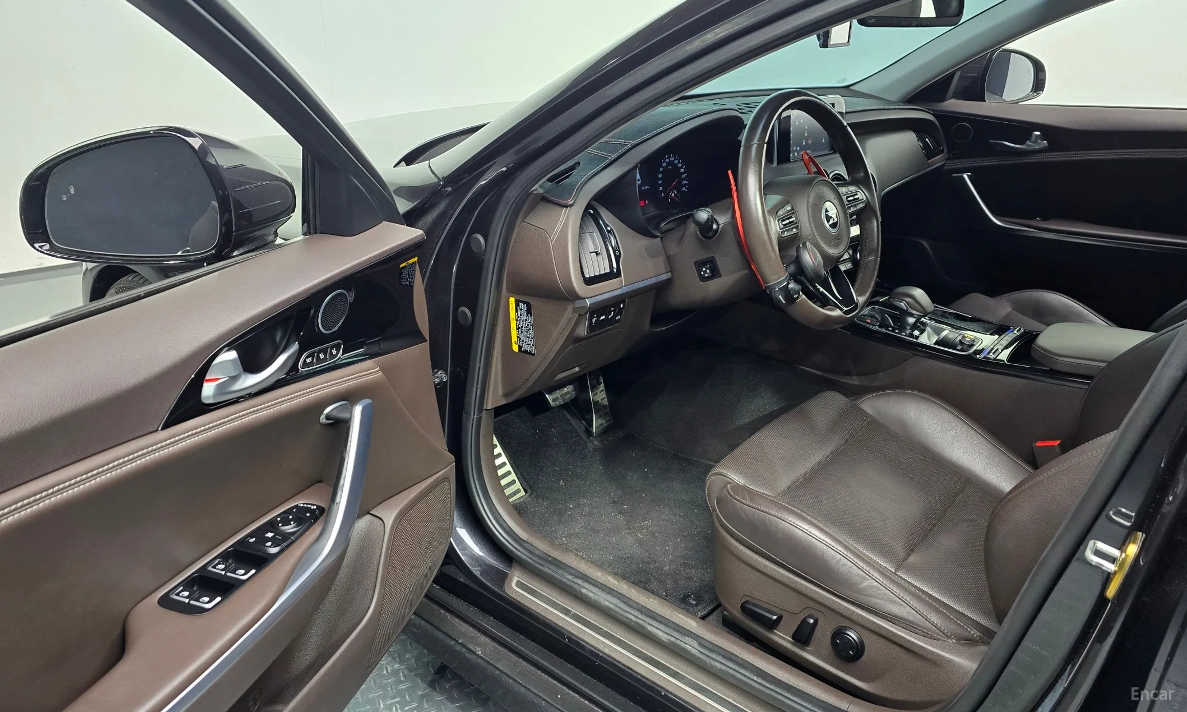 Kia Stinger превью 11