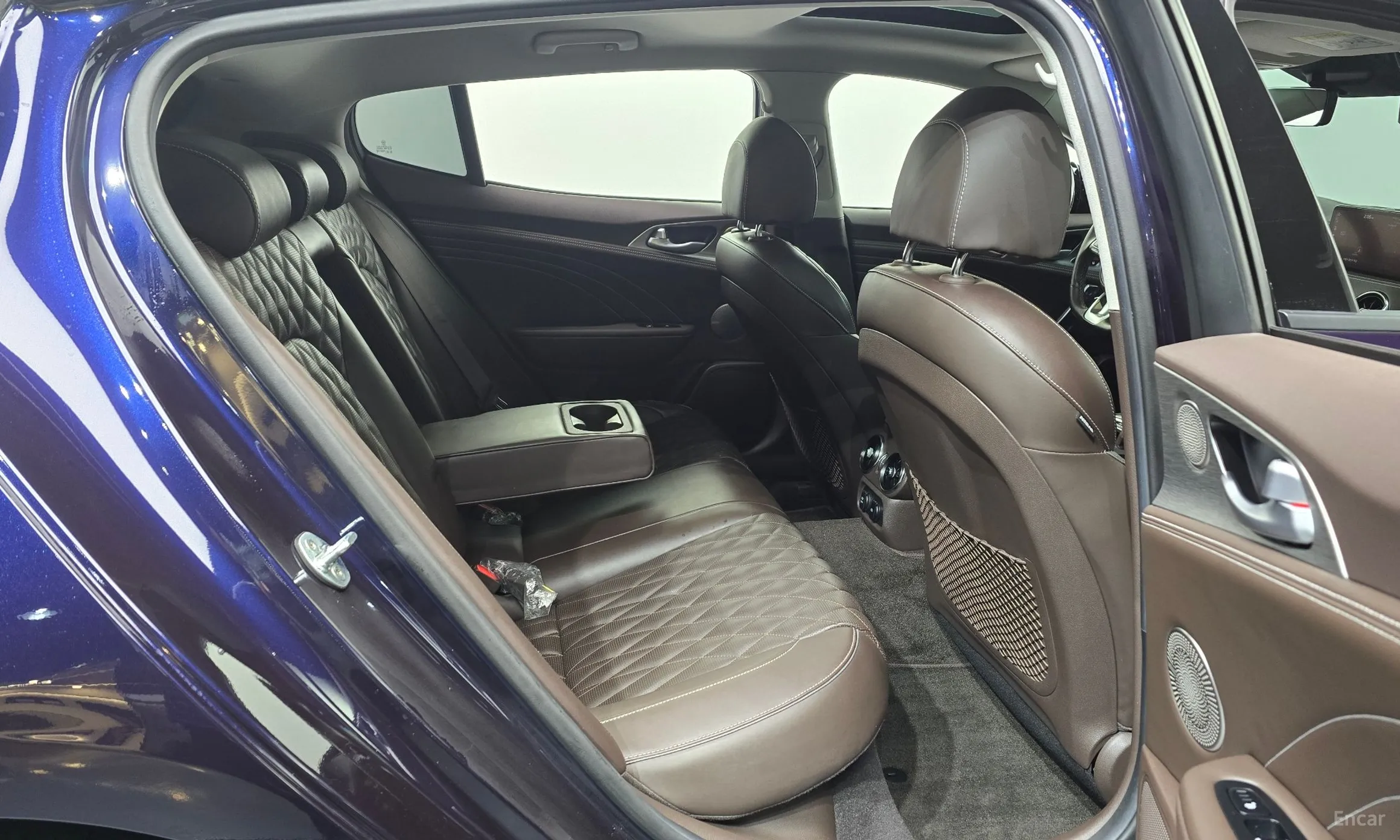 Kia Stinger Master превью 12