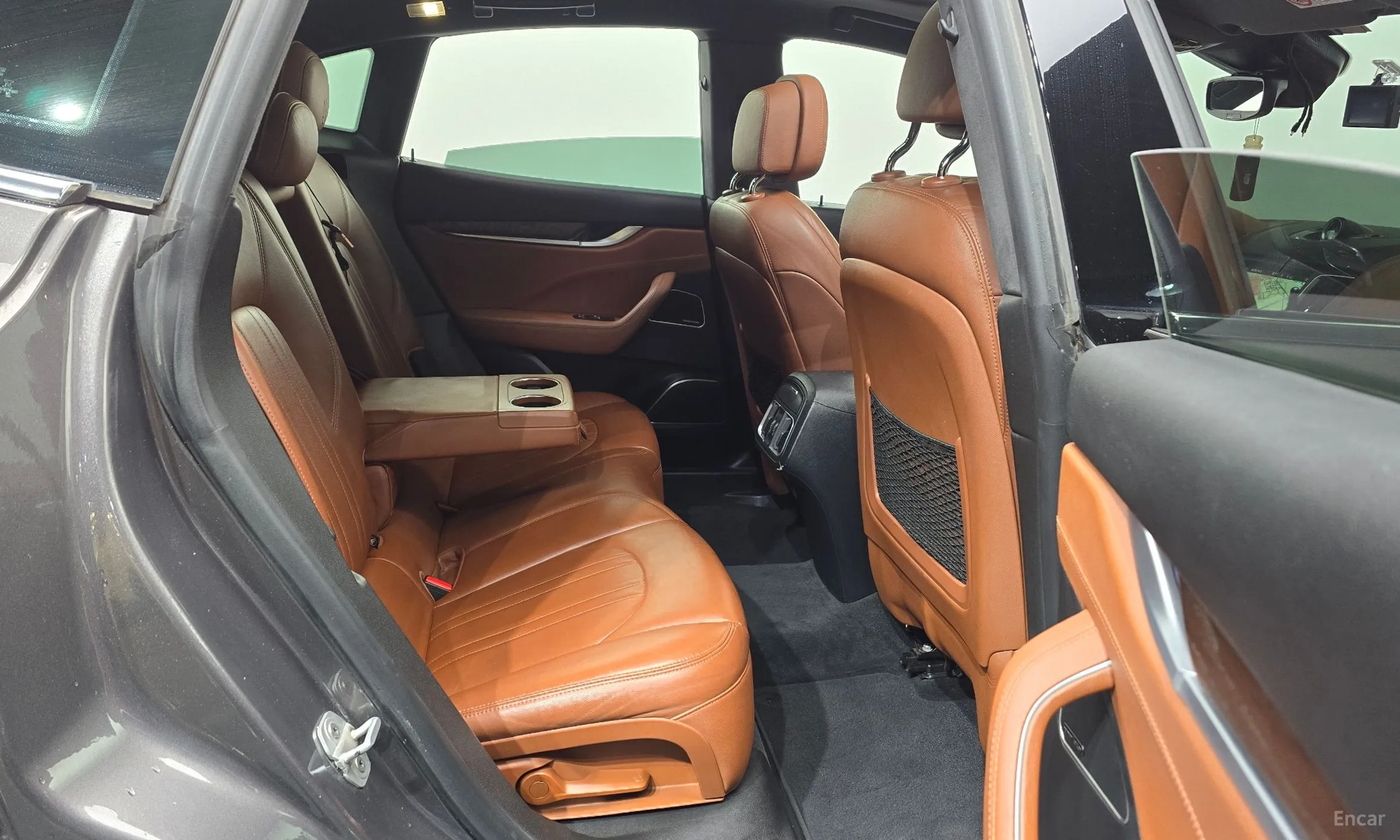 Maserati Levante превью 12