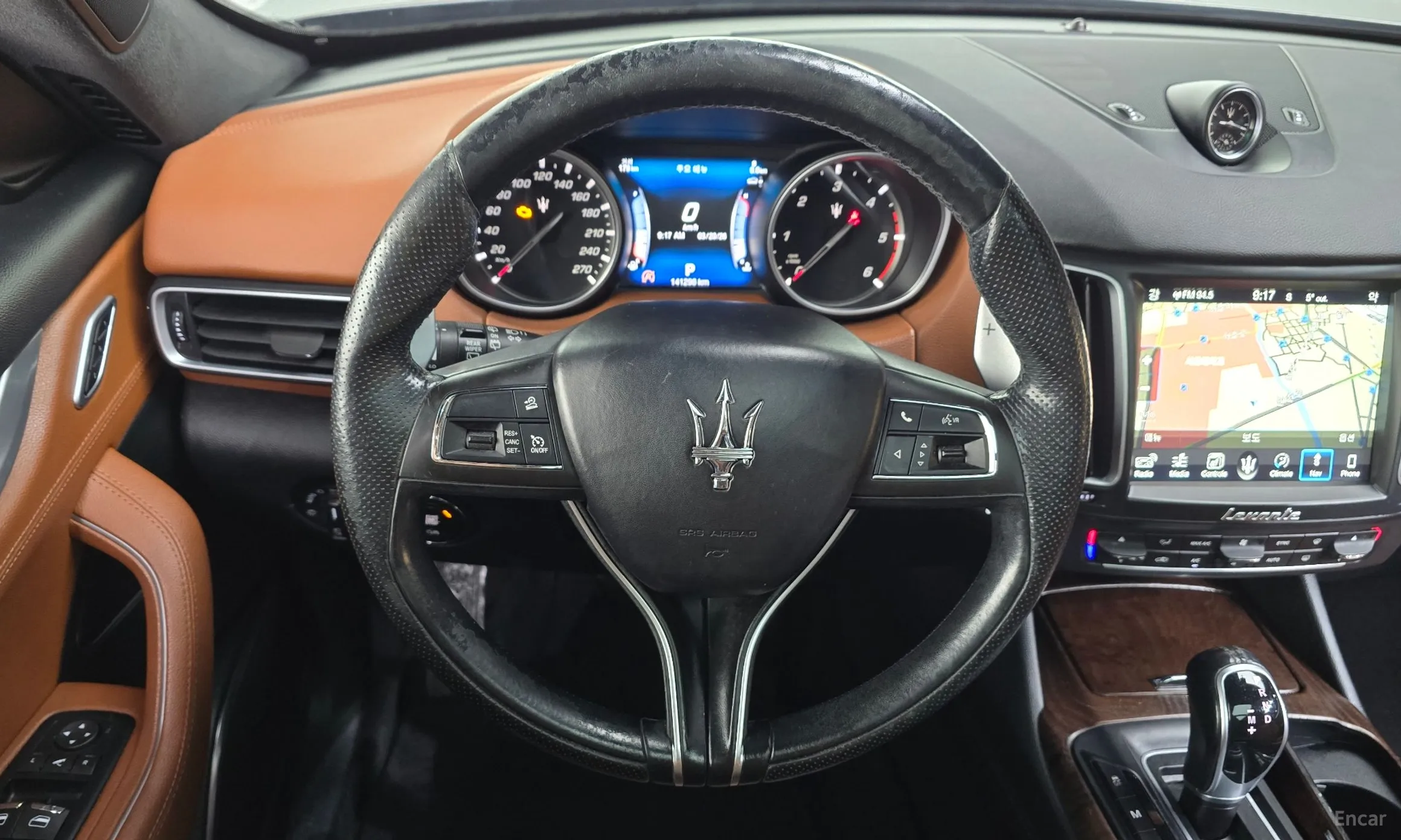 Maserati Levante превью 13