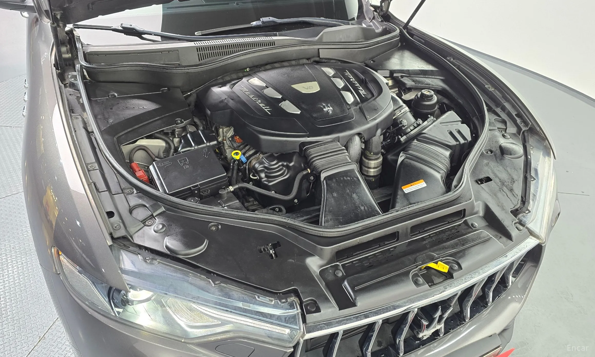 Maserati Levante превью 6