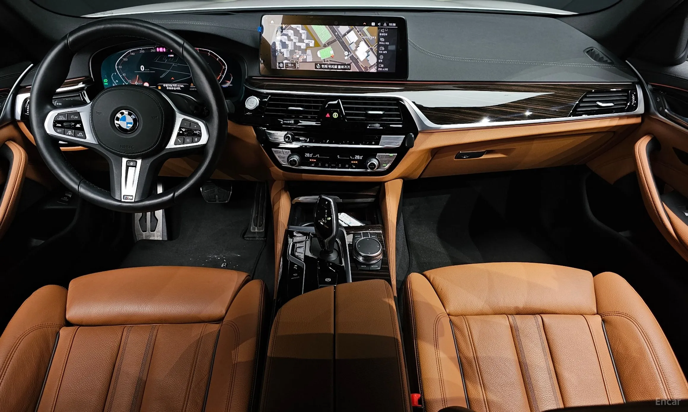BMW 5 Series (G30) превью 7