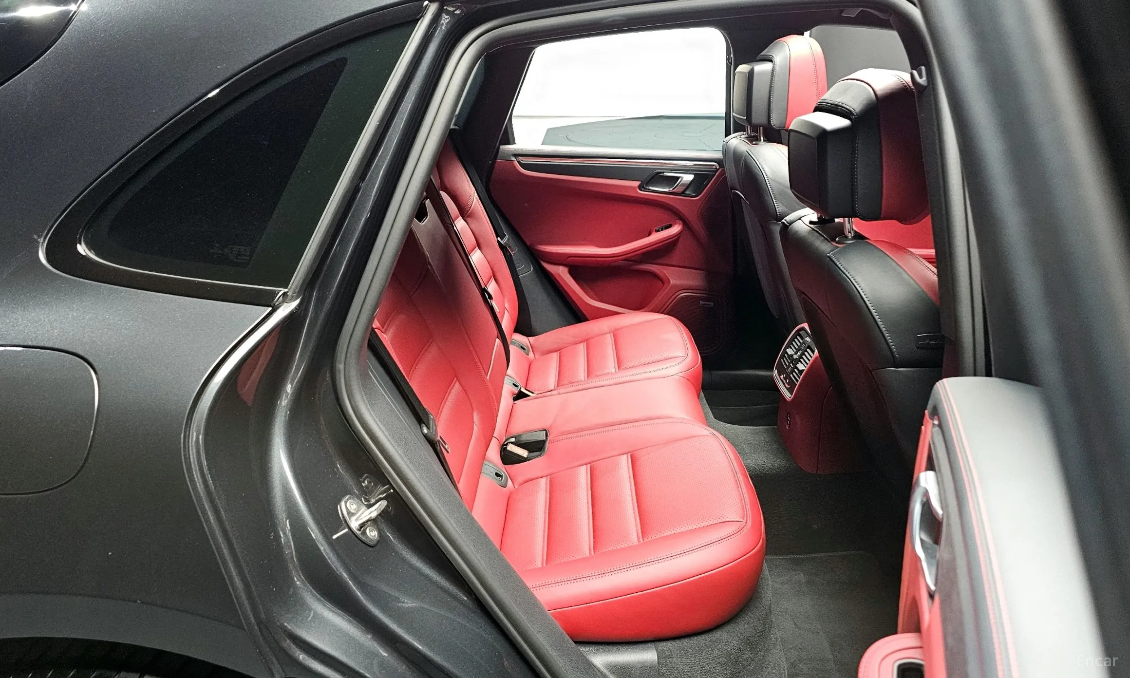Porsche Macan превью 11