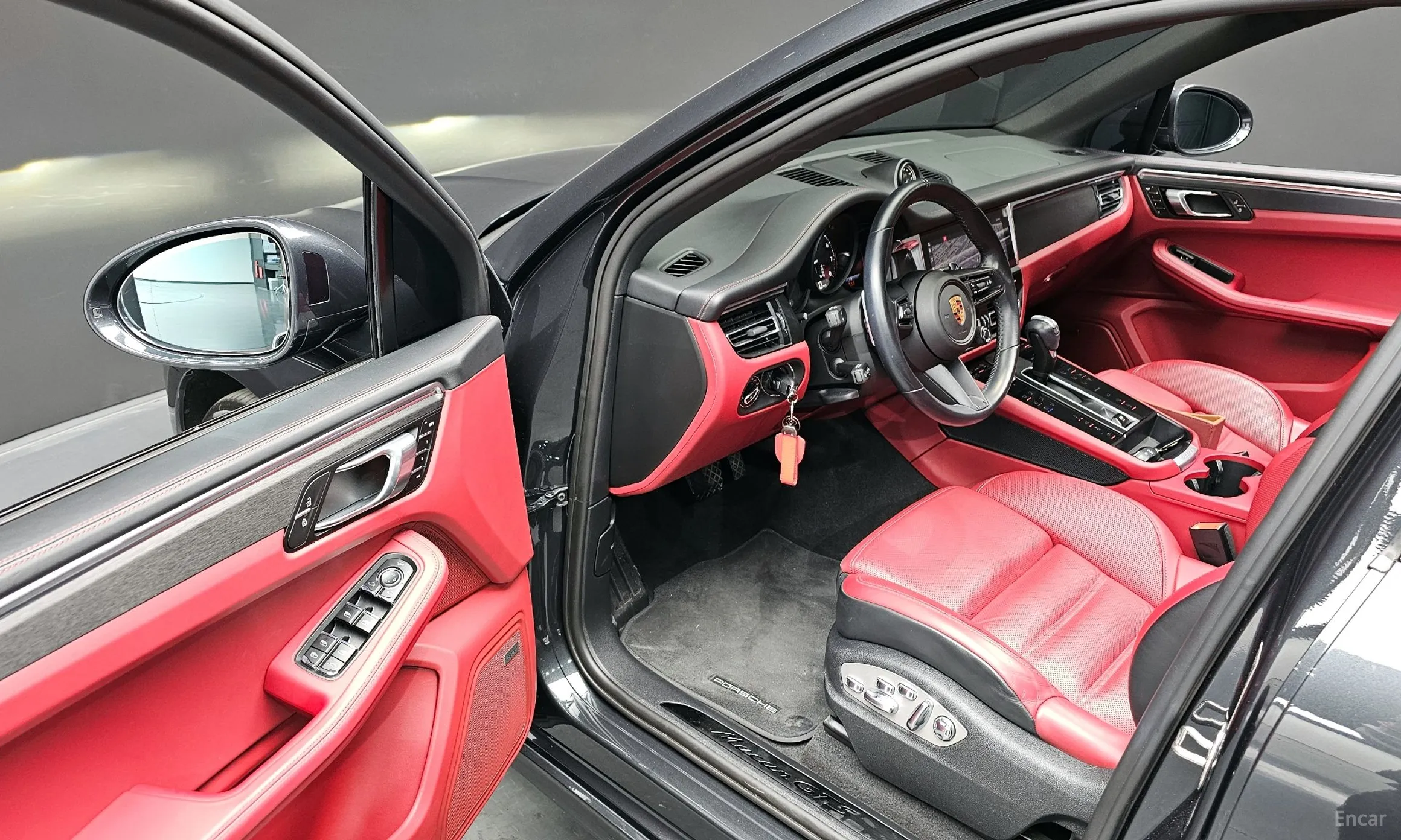 Porsche Macan превью 12