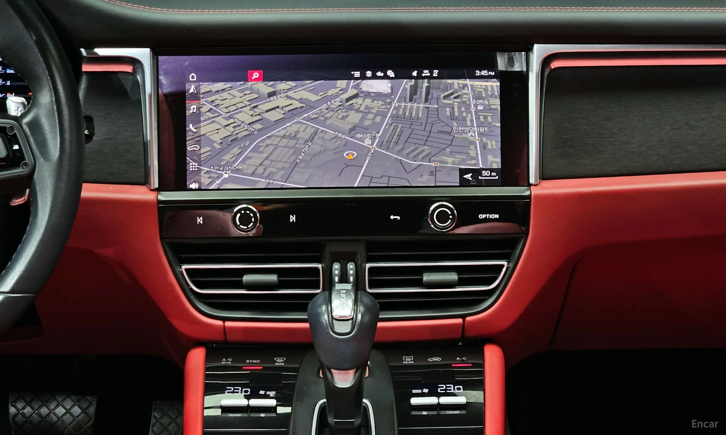 Porsche Macan превью 14