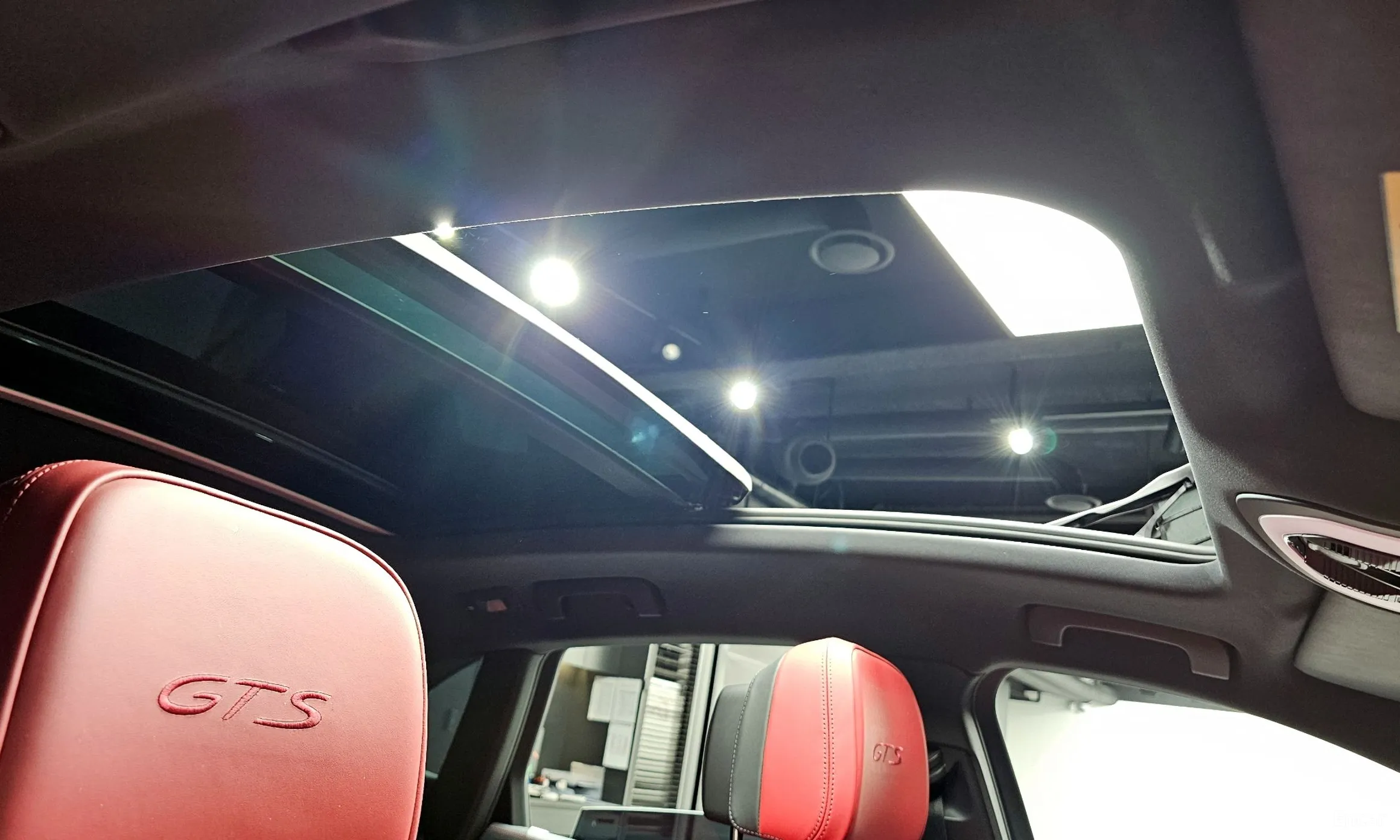 Porsche Macan превью 18