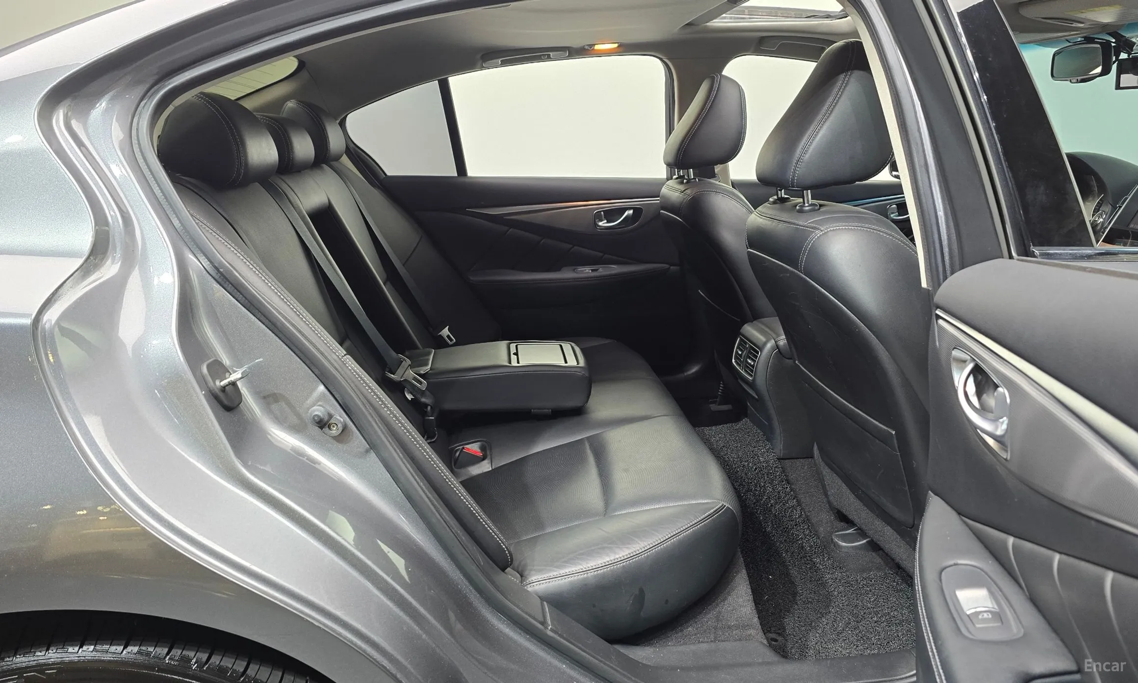 Infiniti Q50 превью 12