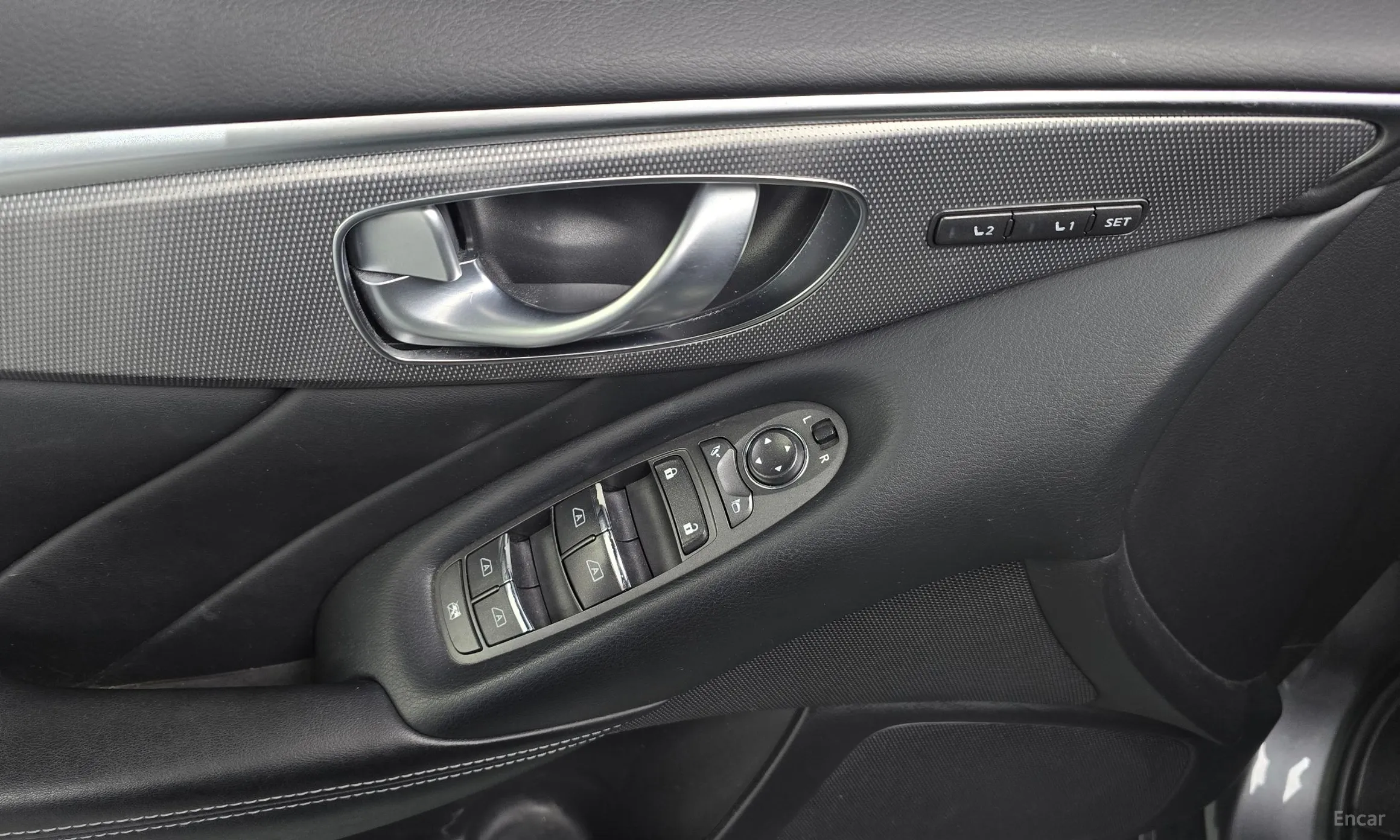 Infiniti Q50 превью 18