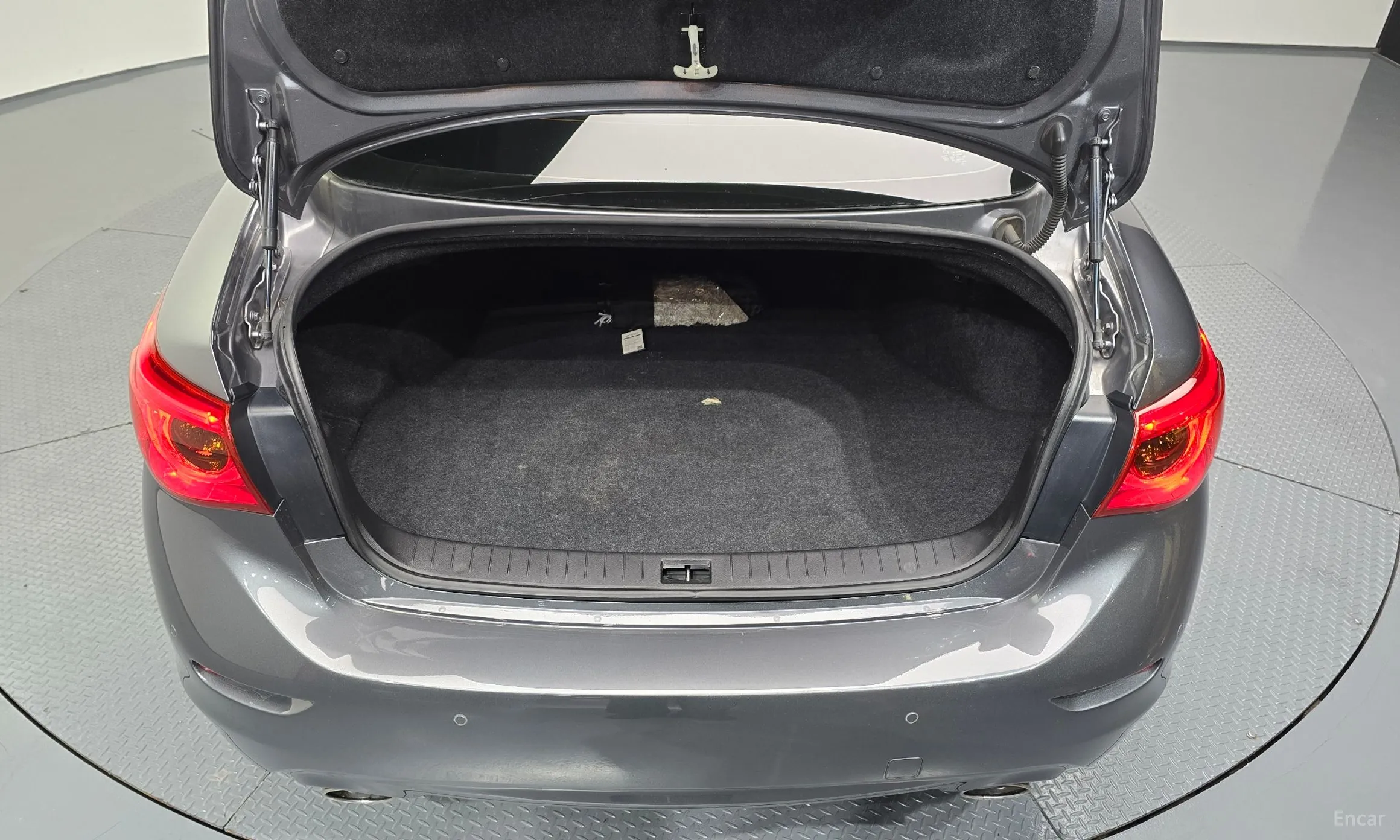 Infiniti Q50 превью 20