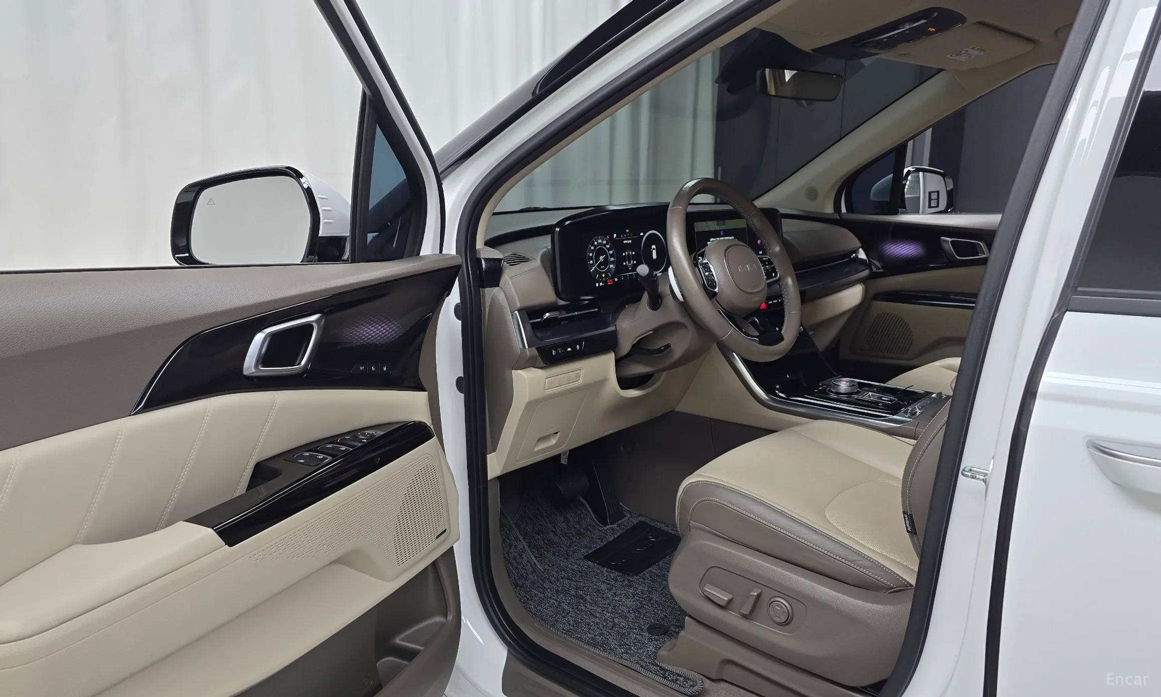 Kia Carnival Gen 4 превью 11