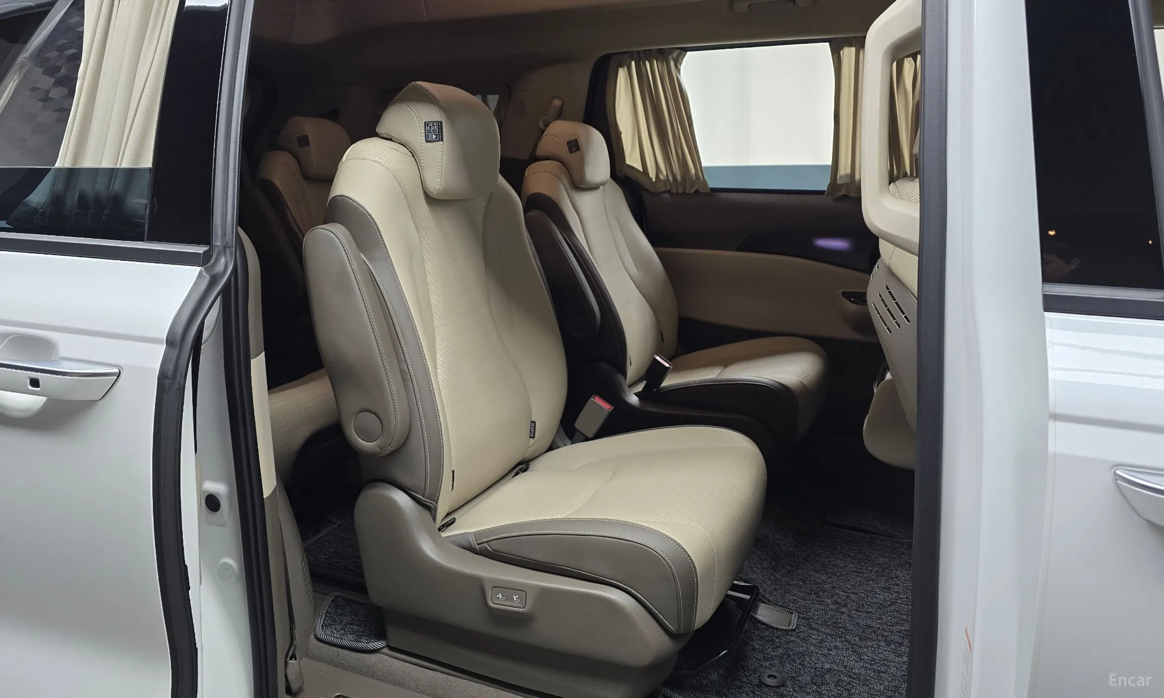 Kia Carnival Gen 4 превью 12
