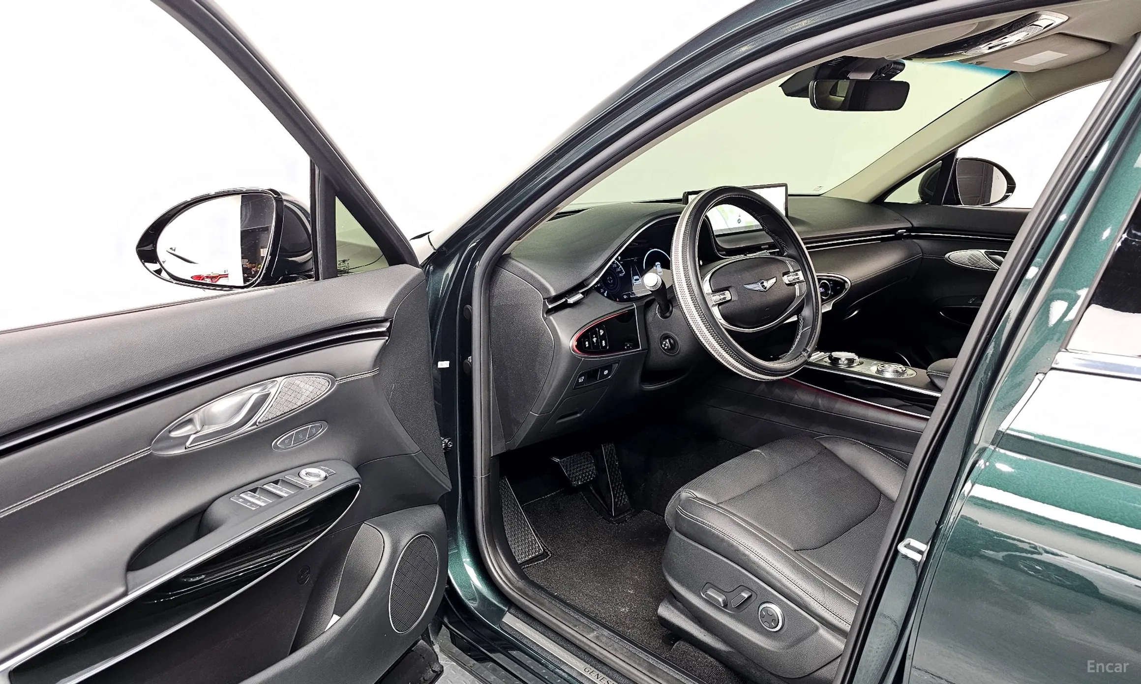 Genesis GV70 превью 10