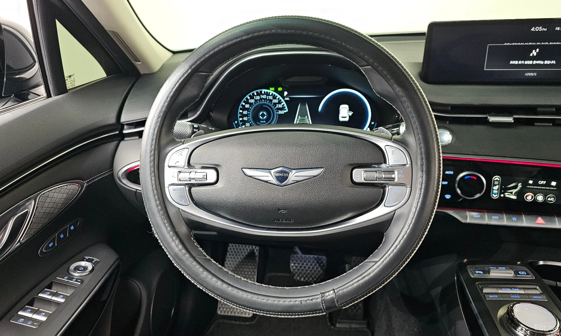 Genesis GV70 превью 13